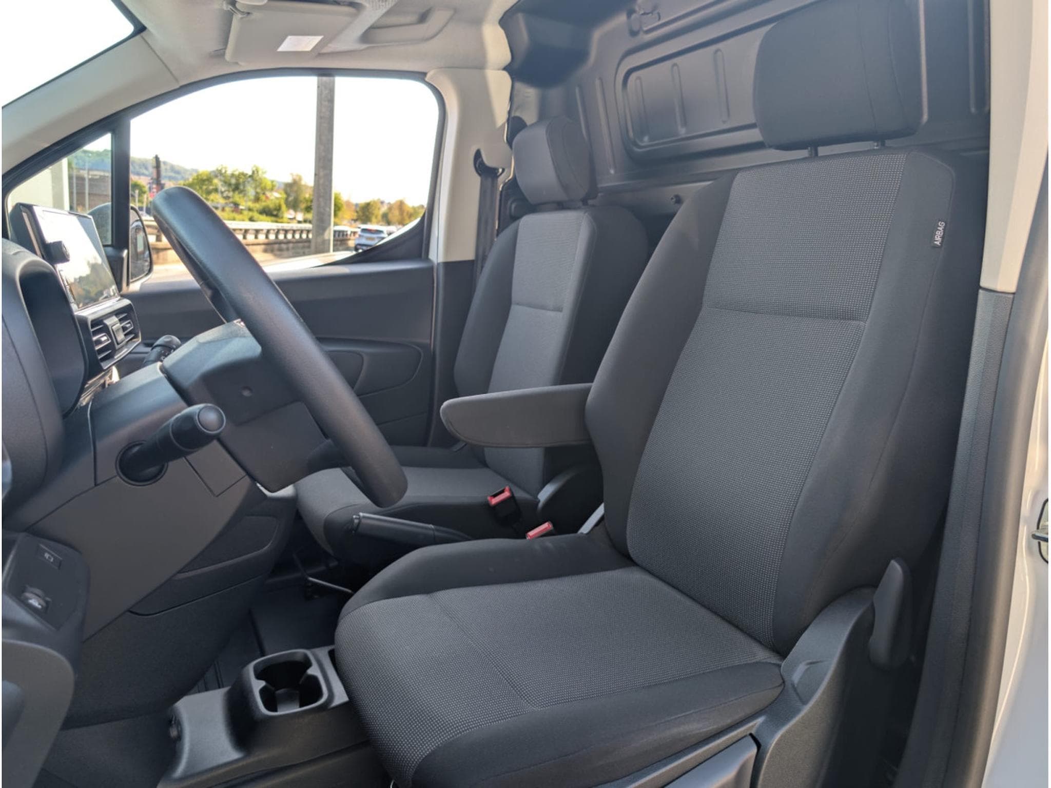 Toyota Proace CITY LWB 1.5L 100HP ACTIVE * GARANTIE CONSTRUCTEUR 9 ANS* (2025) - Photo 5