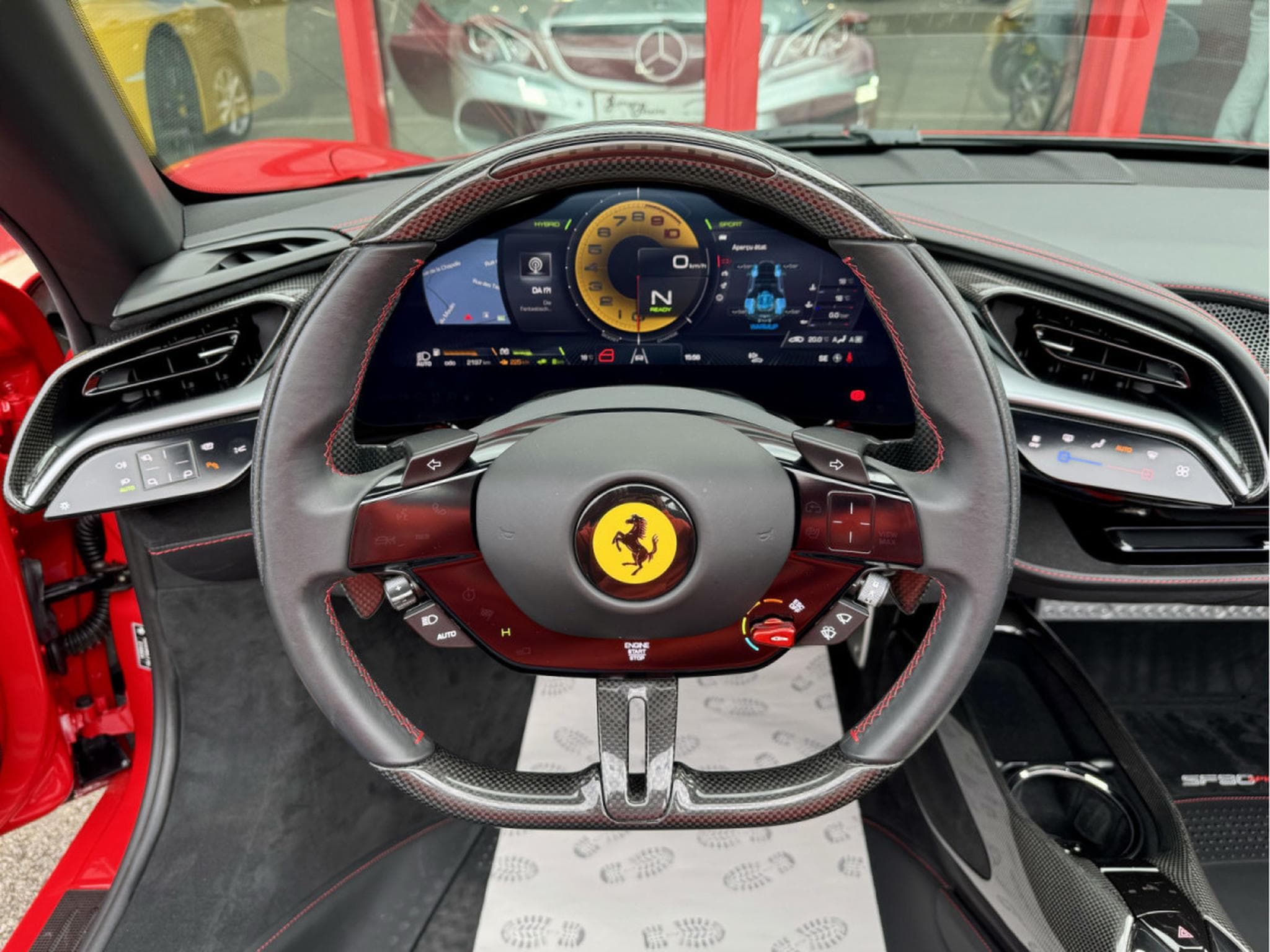 Ferrari SF90 REPRISES POSSIBLE ... INZAHLUNGEN MÖGLICH Full options Great (2023) - Photo 15