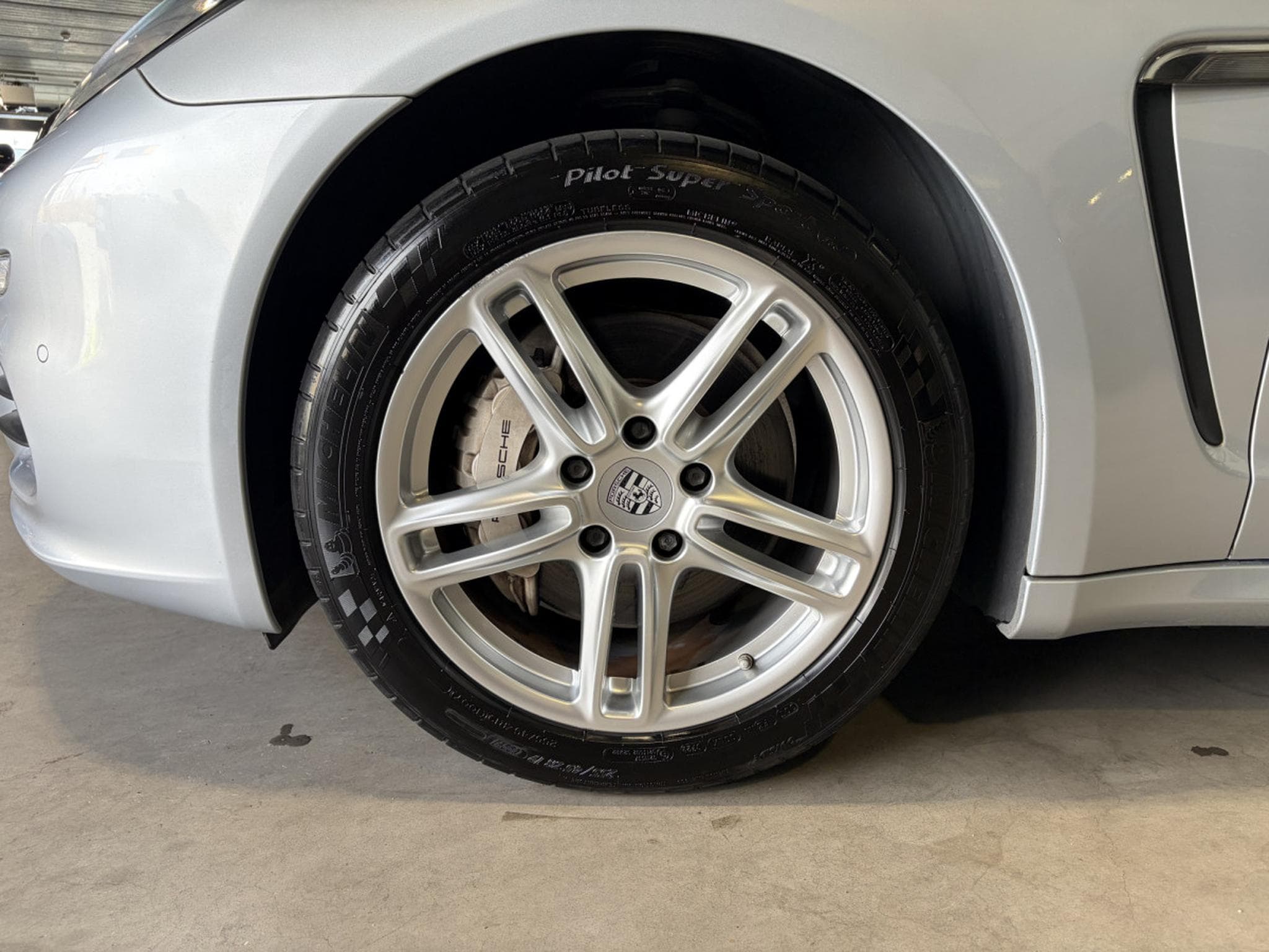 Porsche Panamera Panamera S /Bose/(PDLS)/Bi-Xenon/19/360°/(PASM)Leder (2014) - Photo 24