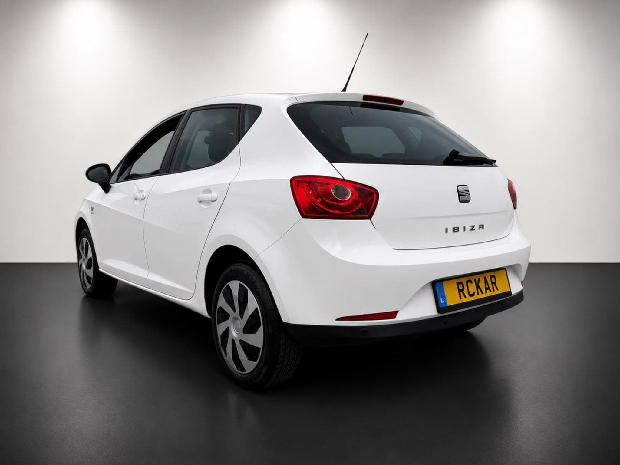 Seat Ibiza 1.6 Tdi 105 Style (2011) - Photo 4