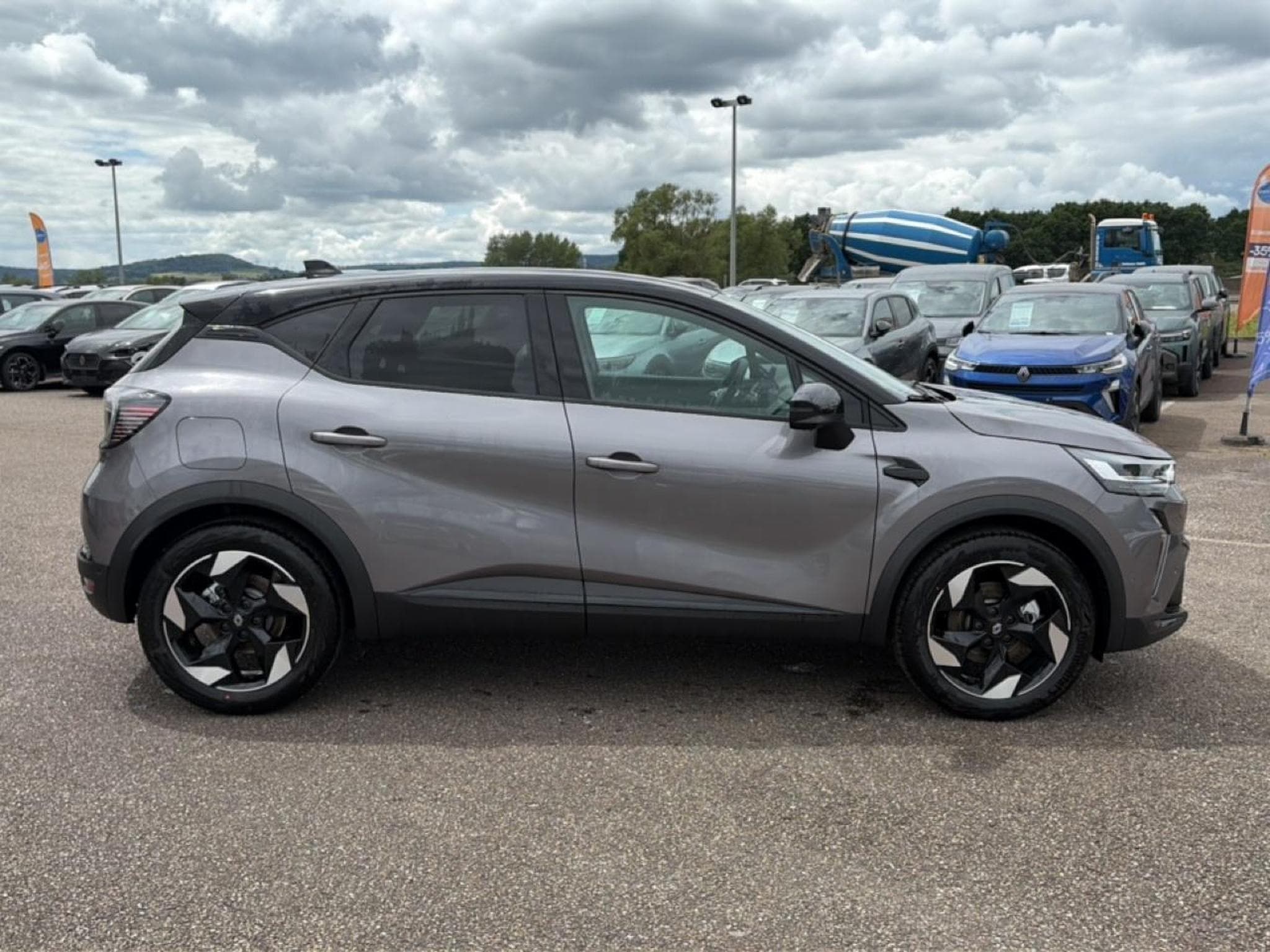 Renault Captur 1.8 E-TECH FULL HYBRID 160 TECHNO (2026) - Photo 4