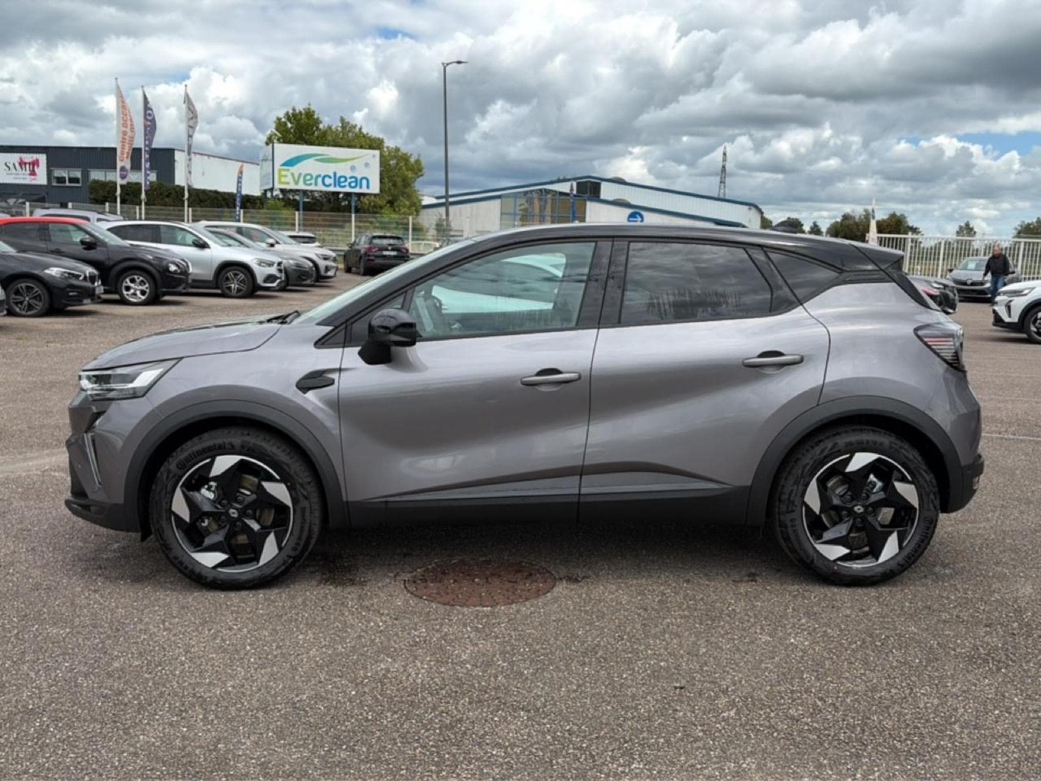 Renault Captur 1.8 E-TECH FULL HYBRID 160 TECHNO (2026) - Photo 8