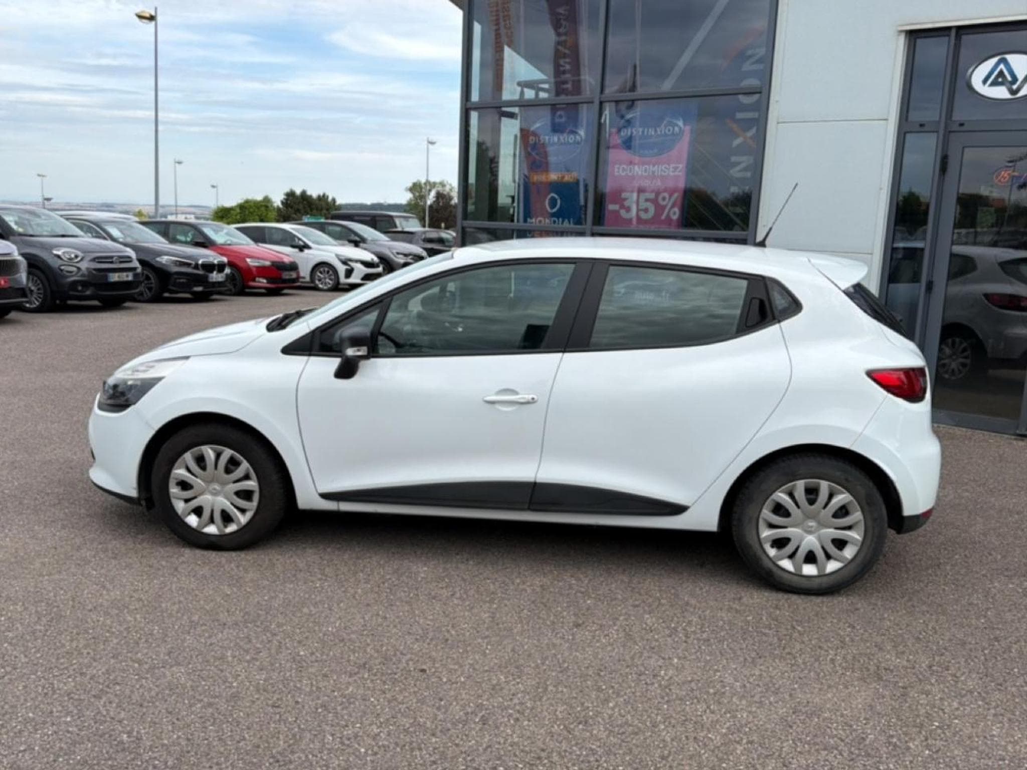 Renault CLIO IV 1.5 DCI 75 ENERGY LIFE (2016) - Photo 8