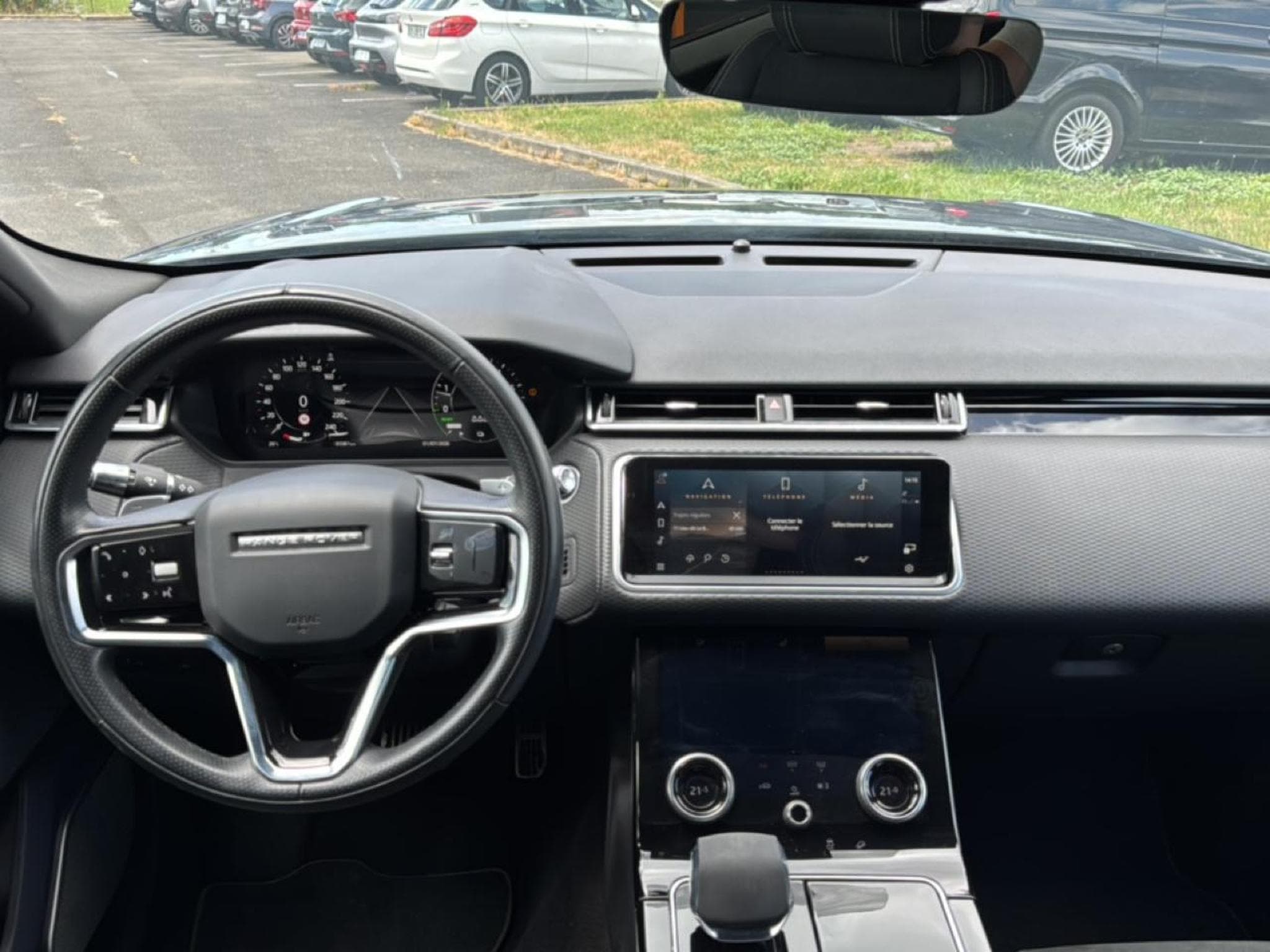Land-Rover RANGE ROVER VELAR 2.0 P400E 404 PHEV R-DYNAMIC SE AWD BVA (2021) - Photo 16