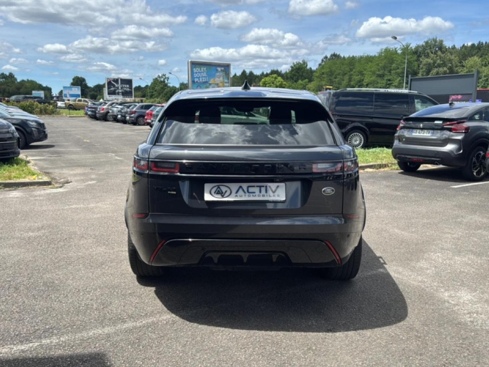 Land-Rover RANGE ROVER VELAR 2.0 P400E 404 PHEV R-DYNAMIC SE AWD BVA (2021) - Photo 6
