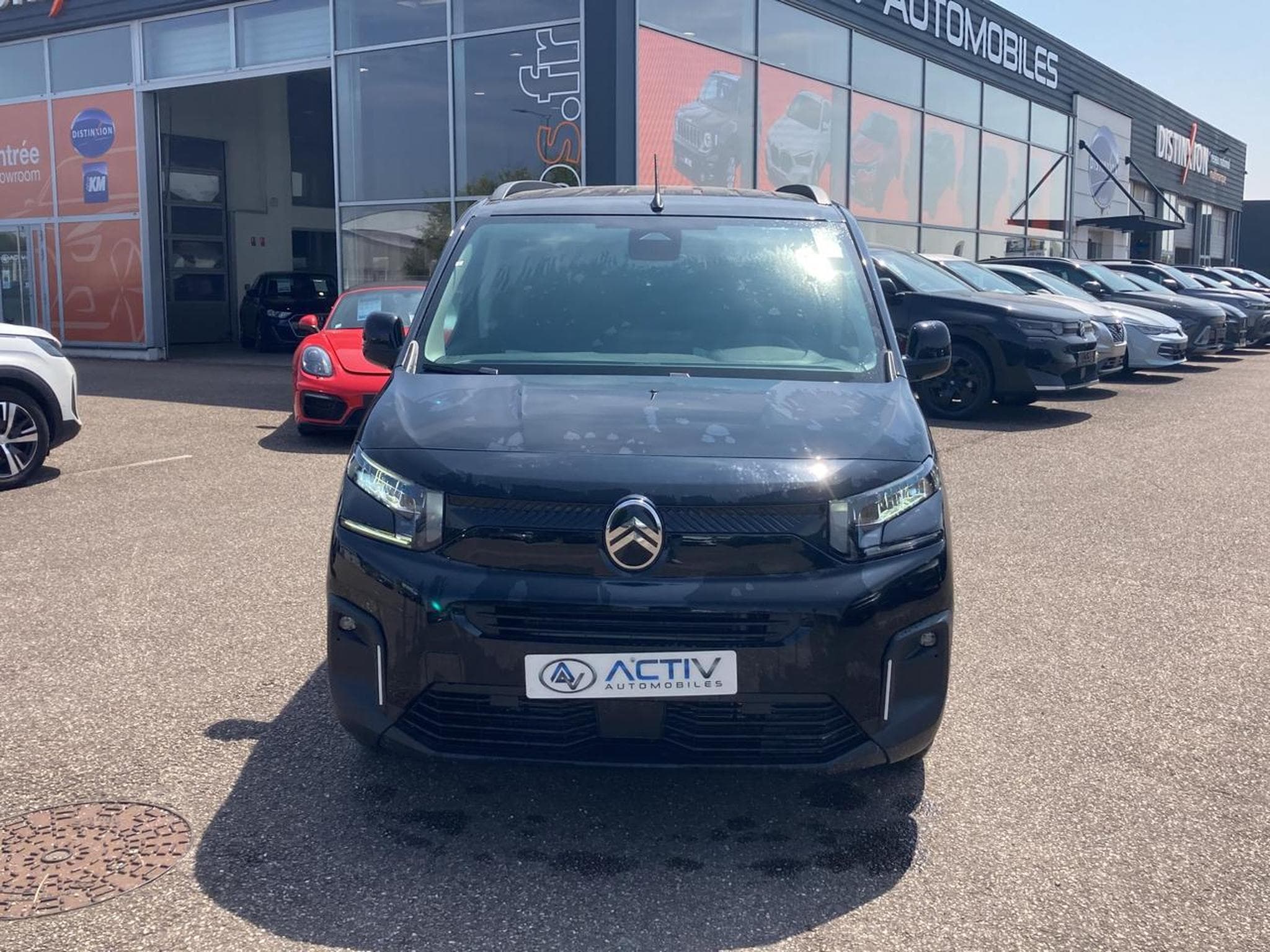 Citroen BERLINGO N1 1.5 BLUE HDI 130 M PLUS EAT8 (2026) - Photo 2