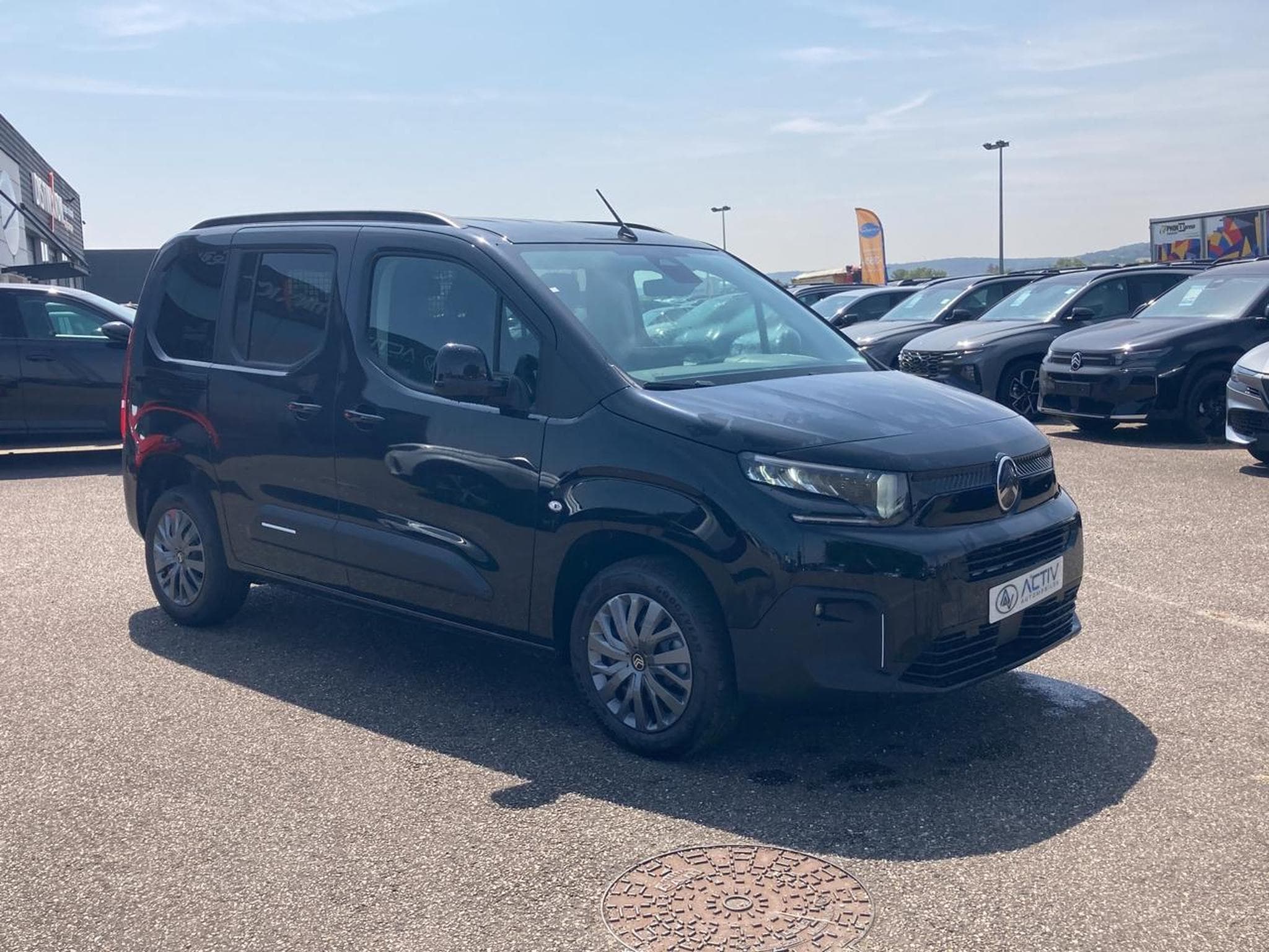 Citroen BERLINGO N1 1.5 BLUE HDI 130 M PLUS EAT8 (2026) - Photo 3