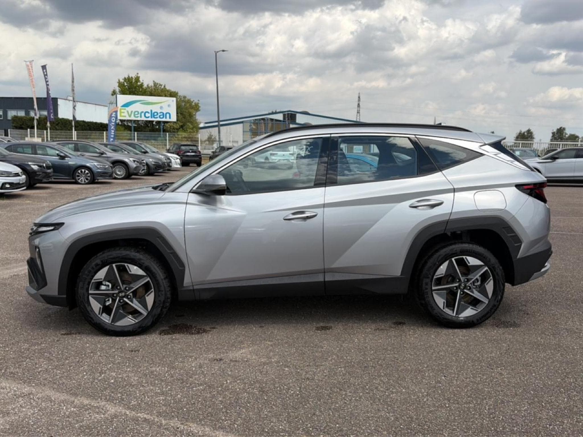 Hyundai TUCSON 1.6 T-GDI 239 HYBRID INTUITIVE (2026) - Photo 8