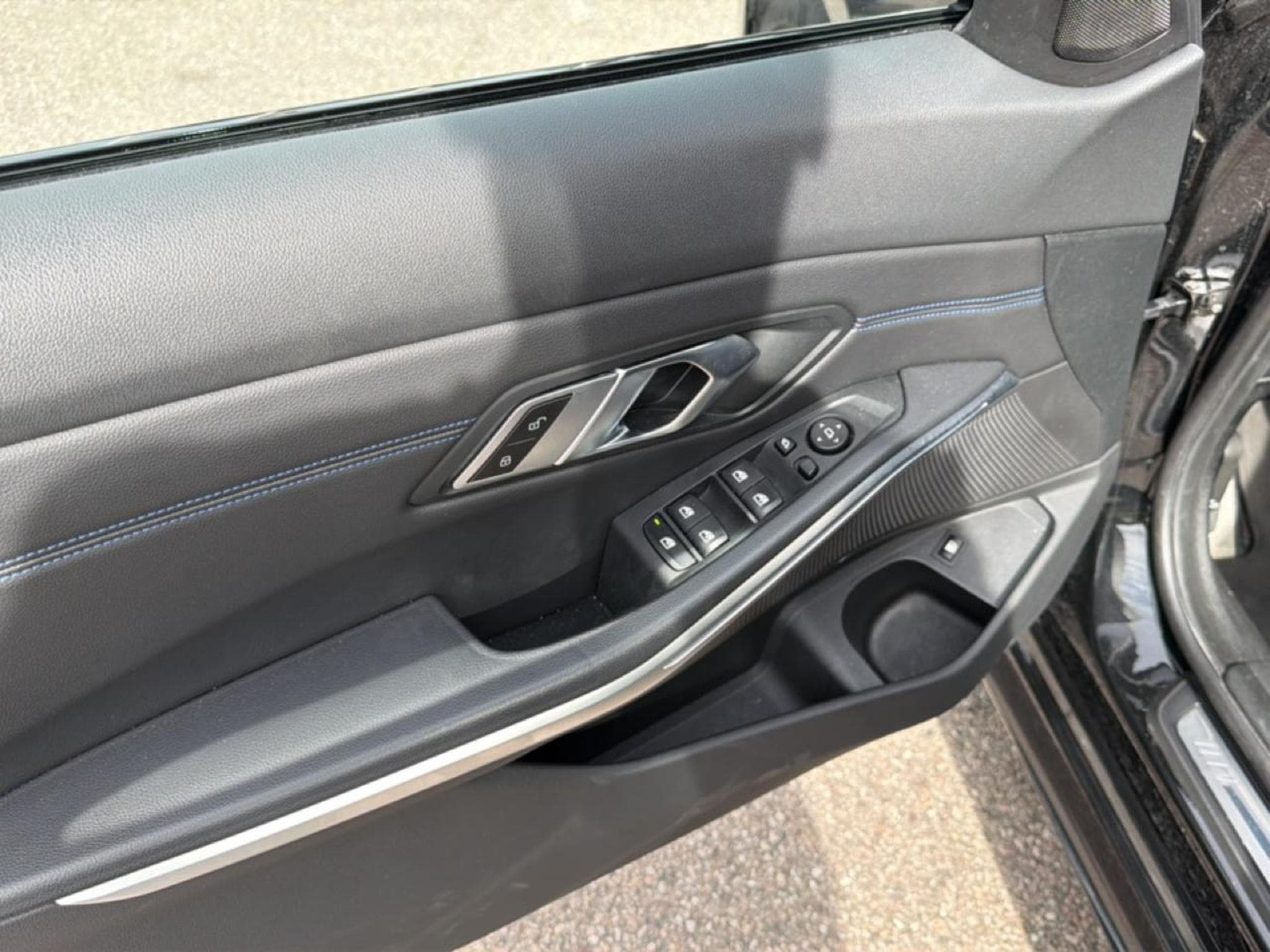 Bmw SERIE 3 (G20) 320EA 204 M SPORT (2022) - Photo 11
