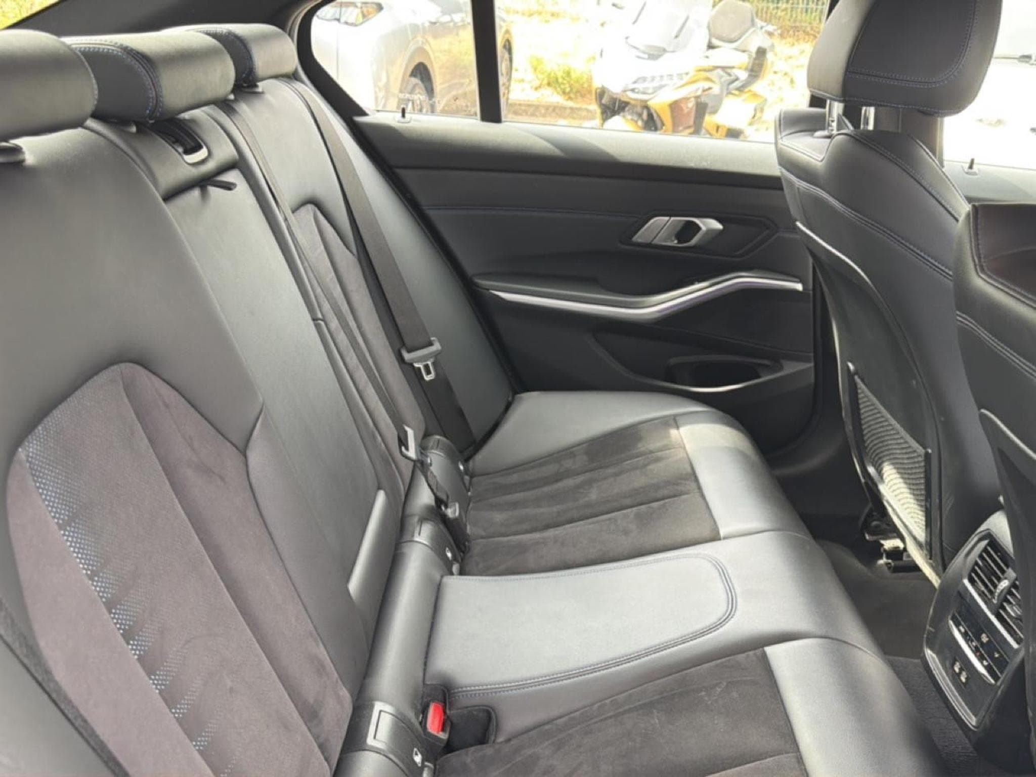 Bmw SERIE 3 (G20) 320EA 204 M SPORT (2022) - Photo 20