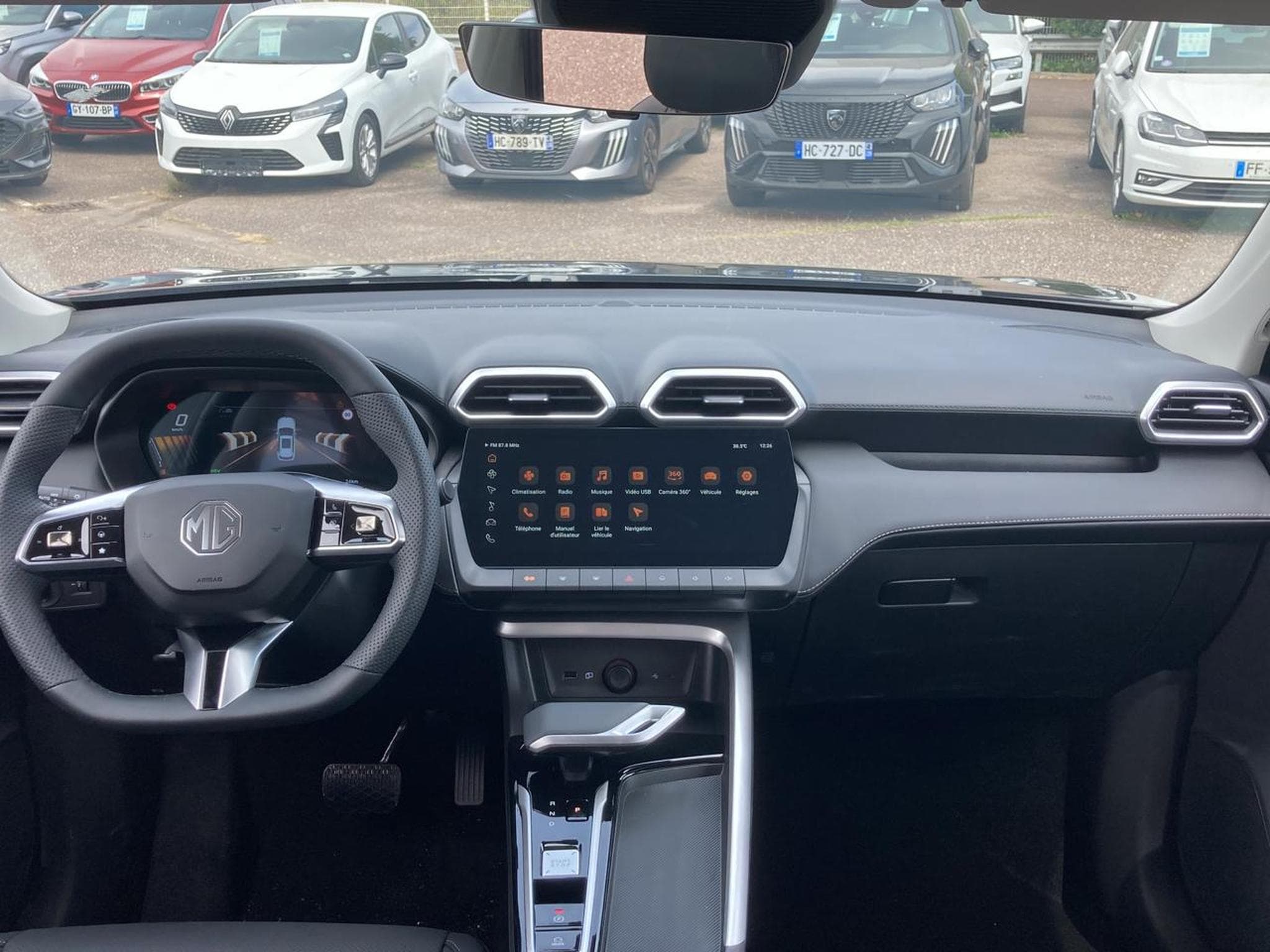Mg Motor ZS 1.5 HYBRID+ 197 LUXURY (2026) - Photo 10
