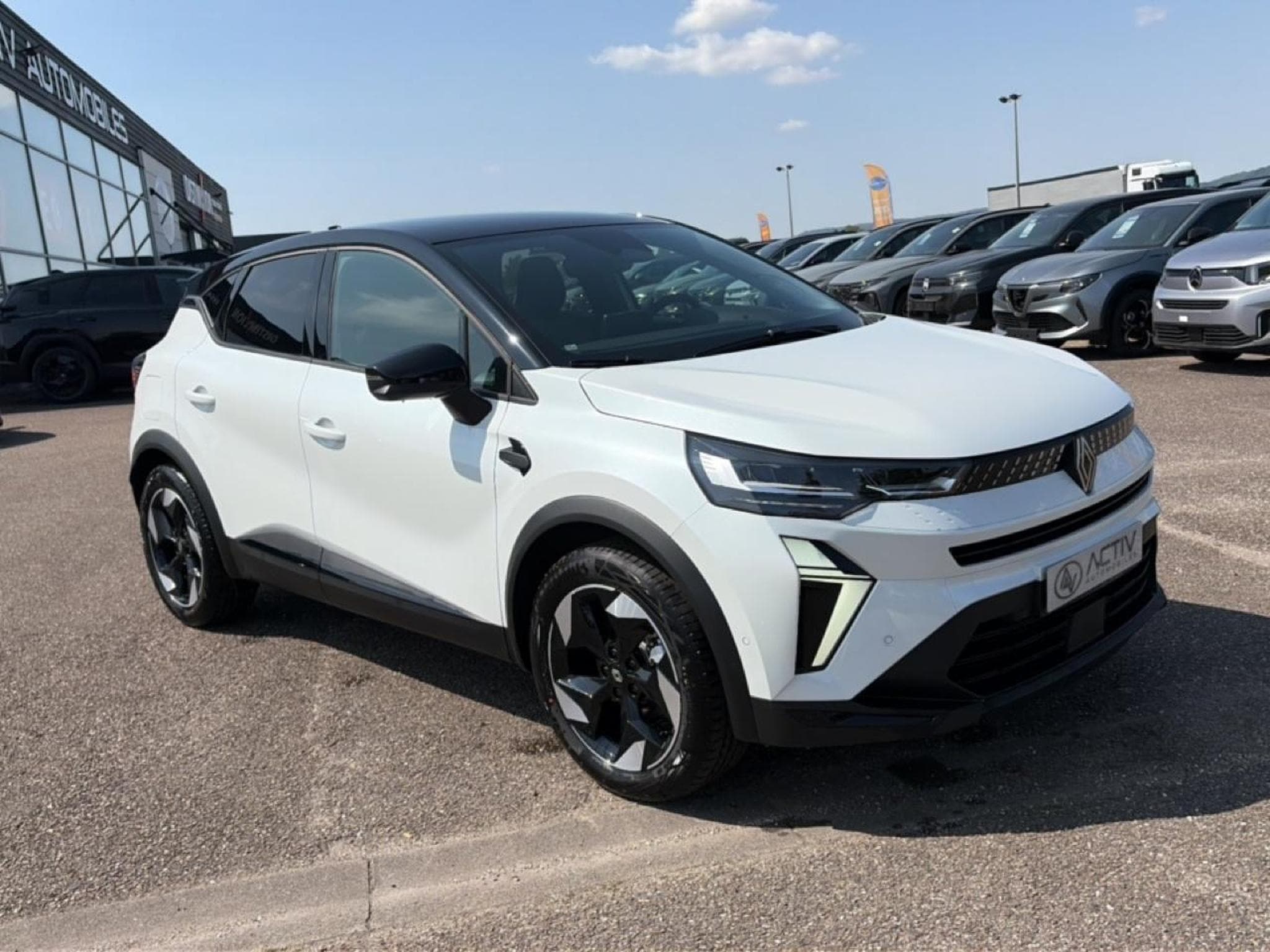 Renault Captur 1.8 E-TECH FULL HYBRID 160 TECHNO (2026) - Photo 3