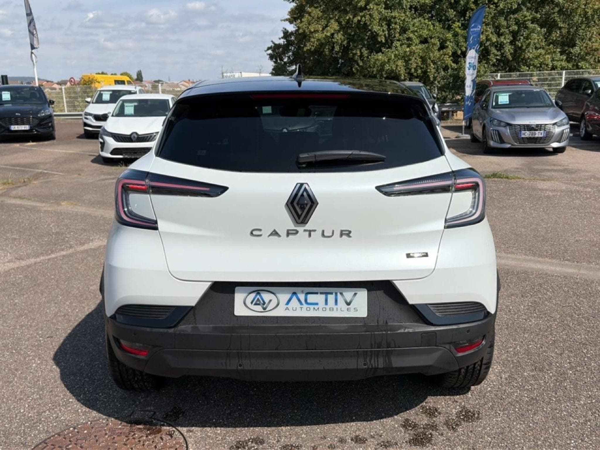 Renault Captur 1.8 E-TECH FULL HYBRID 160 TECHNO (2026) - Photo 6