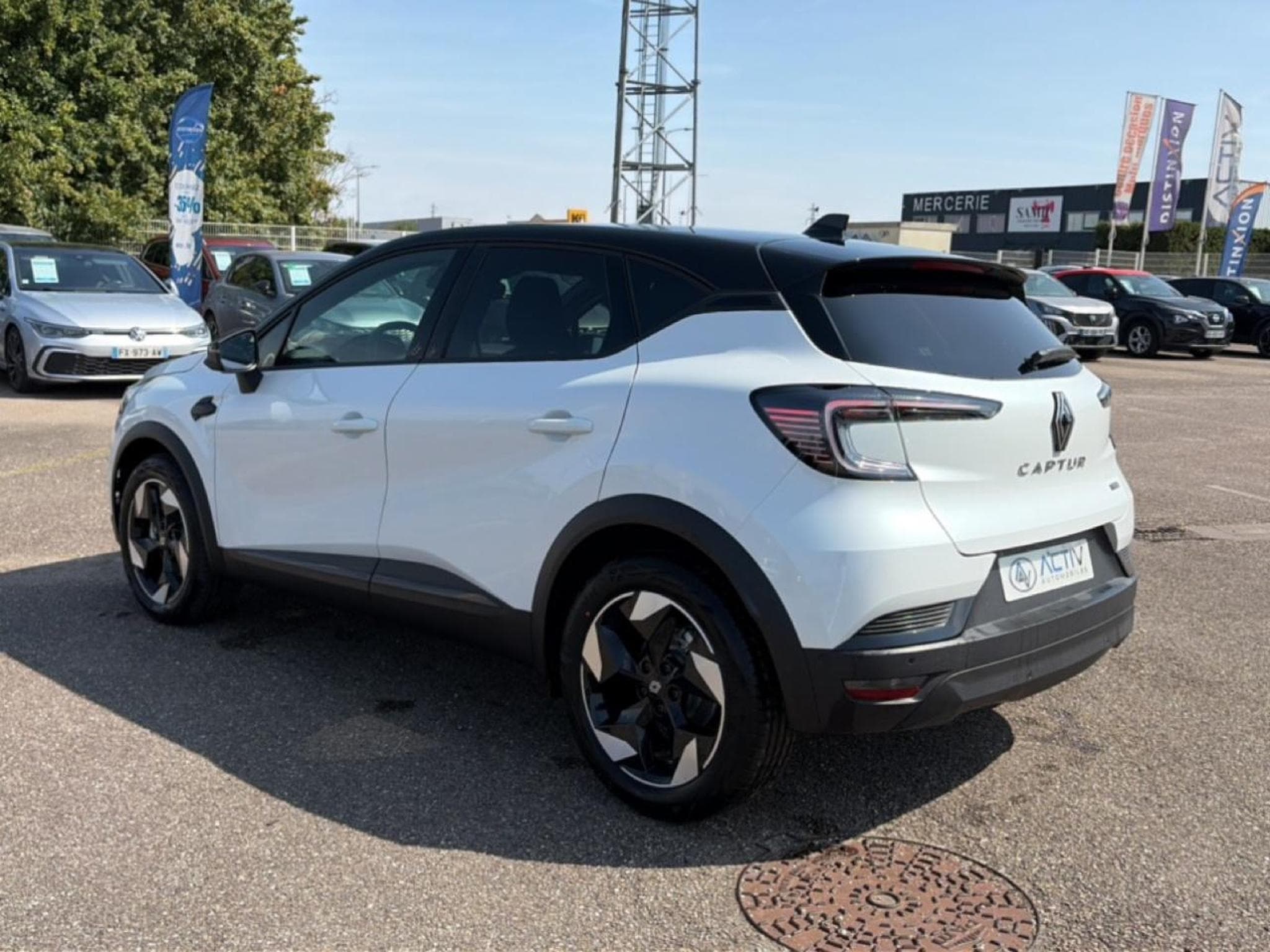 Renault Captur 1.8 E-TECH FULL HYBRID 160 TECHNO (2026) - Photo 7