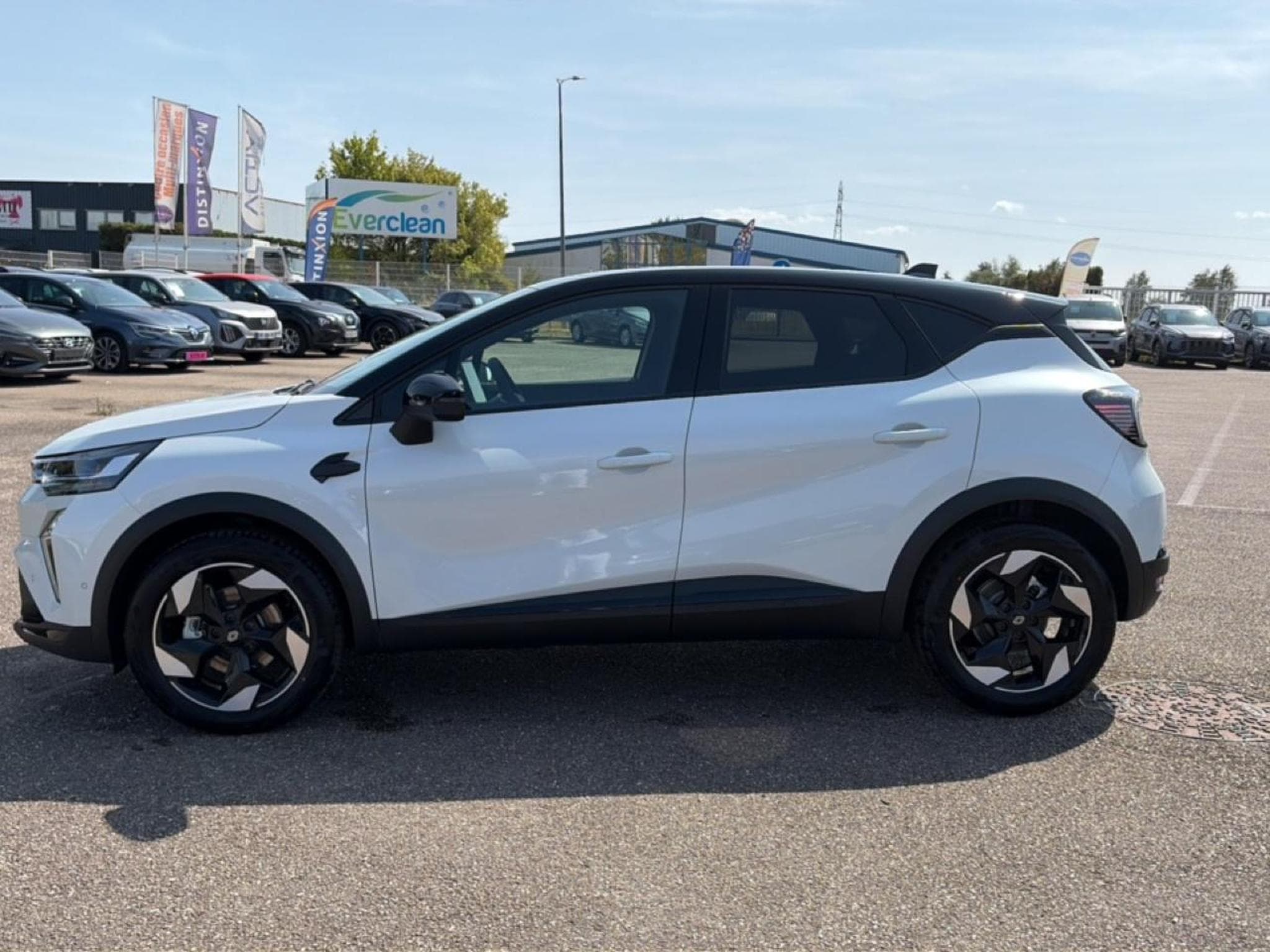 Renault Captur 1.8 E-TECH FULL HYBRID 160 TECHNO (2026) - Photo 8