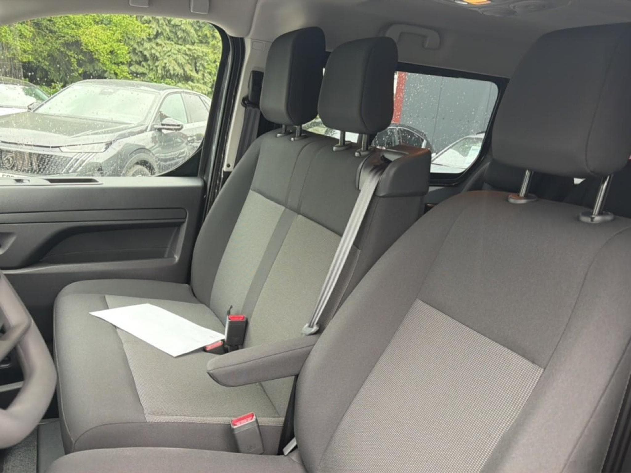 Fiat SCUDO COMBI XL 2.2 MULTIJET 180 PACK EAT8 (2026) - Photo 12