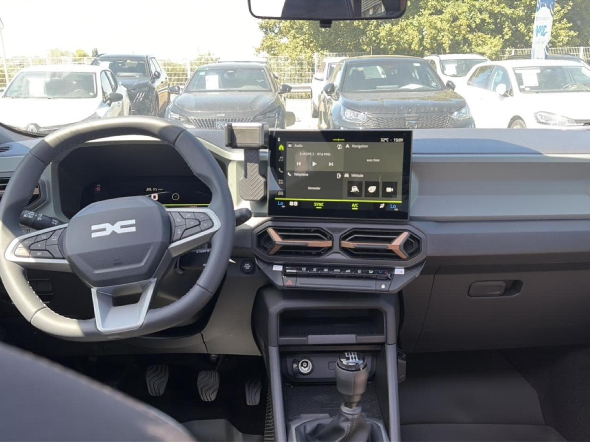 Dacia BIGSTER 1.2 MILD HYBRID 140 EXTREME (2026) - Photo 10