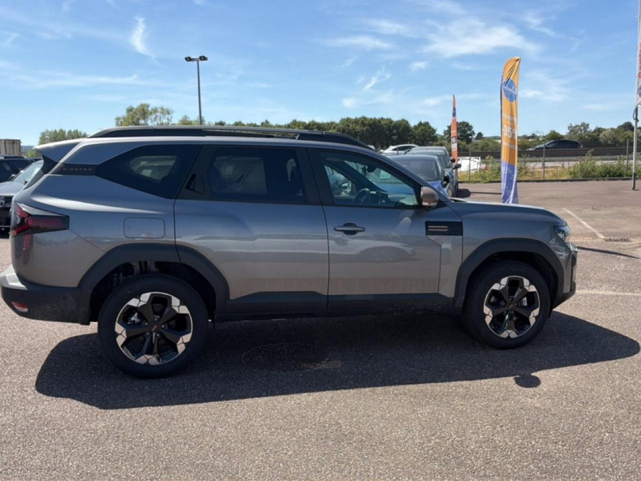 Dacia BIGSTER 1.2 MILD HYBRID 140 EXTREME (2026) - Photo 4