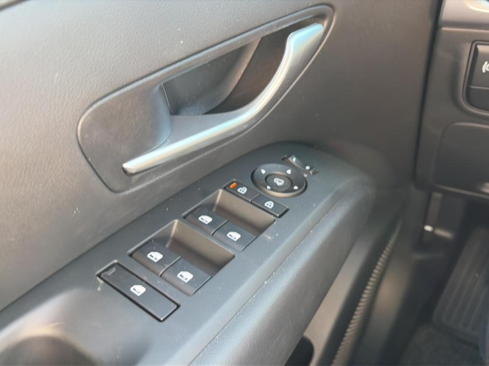 Hyundai TUCSON 1.6 T-GDI 239 HYBRID INTUITIVE (2026) - Photo 11