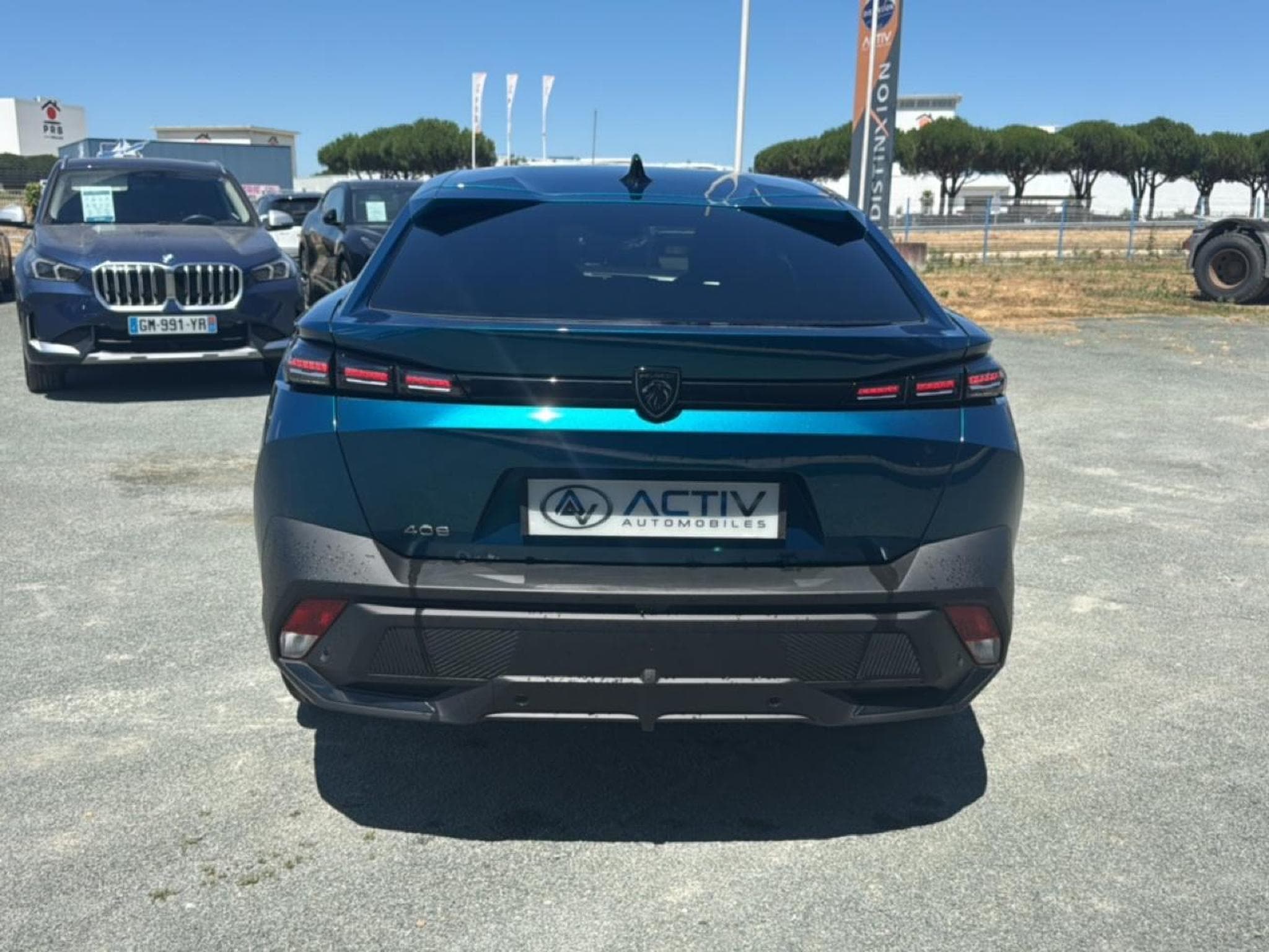 Peugeot 408 HYBRID 145 ALLURE E-DCS6 (2025) - Photo 6