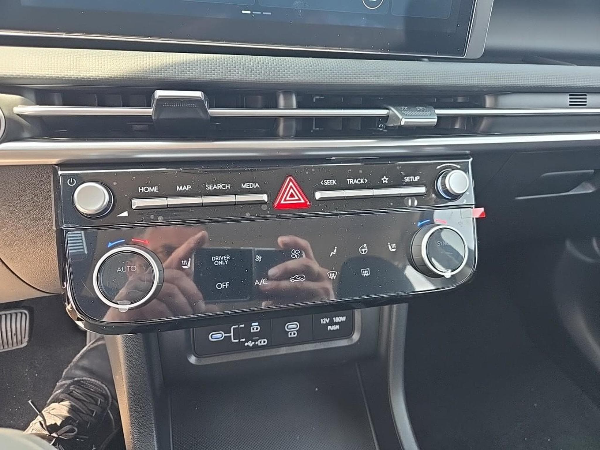 Hyundai TUCSON 1.6 T-GDI 239 HYBRID INTUITIVE (2026) - Photo 19