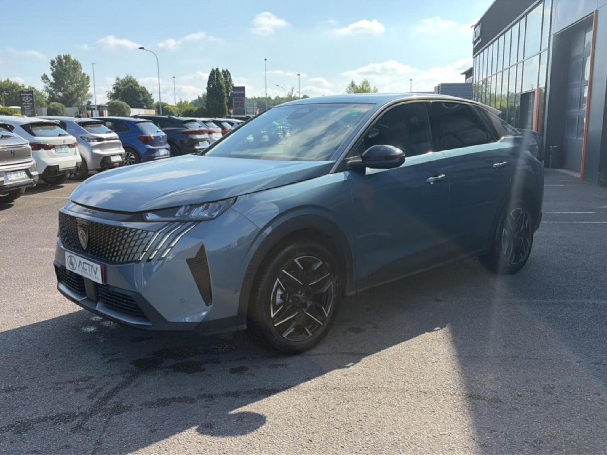 Peugeot 3008 1.2 HYBRID 145 ALLURE E-DCS6 (2025) - Photo 1