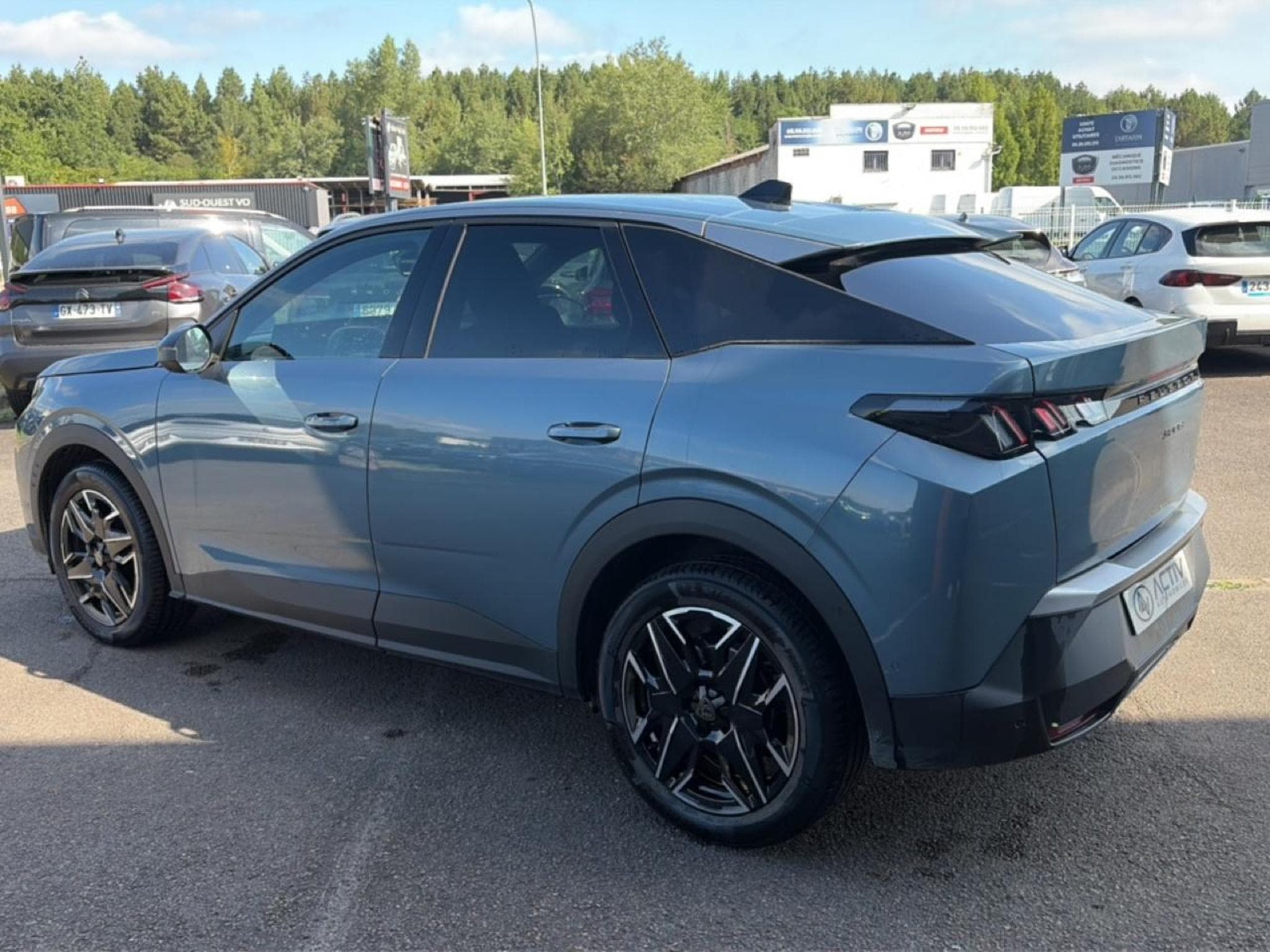 Peugeot 3008 1.2 HYBRID 145 ALLURE E-DCS6 (2025) - Photo 7