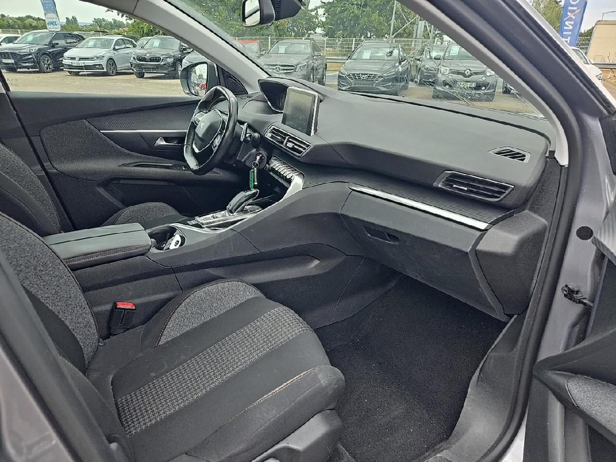 Peugeot 3008 1.5 BLUEHDI 130 ACTIVE EAT8 (2018) - Photo 11