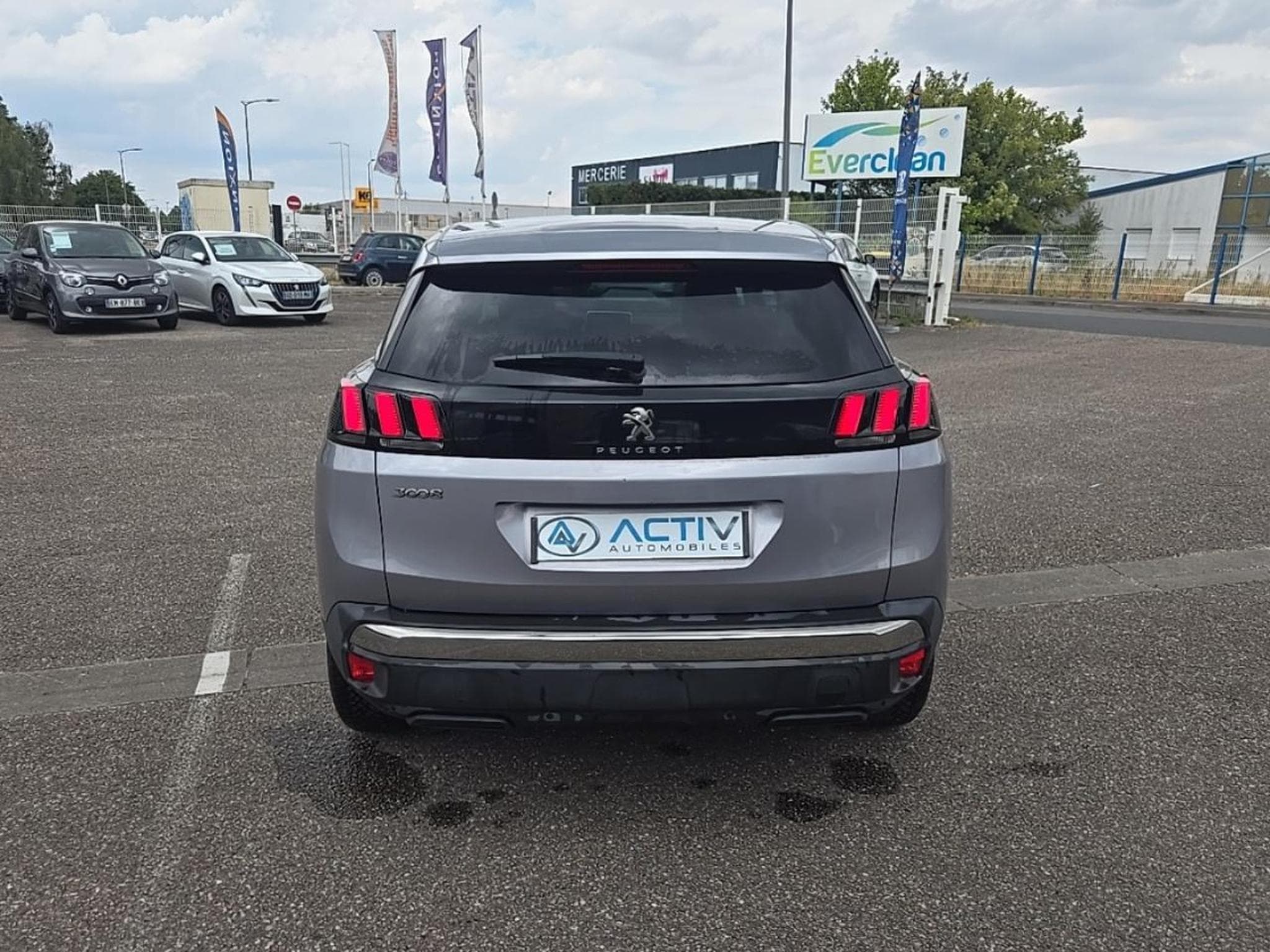 Peugeot 3008 1.5 BLUEHDI 130 ACTIVE EAT8 (2018) - Photo 6