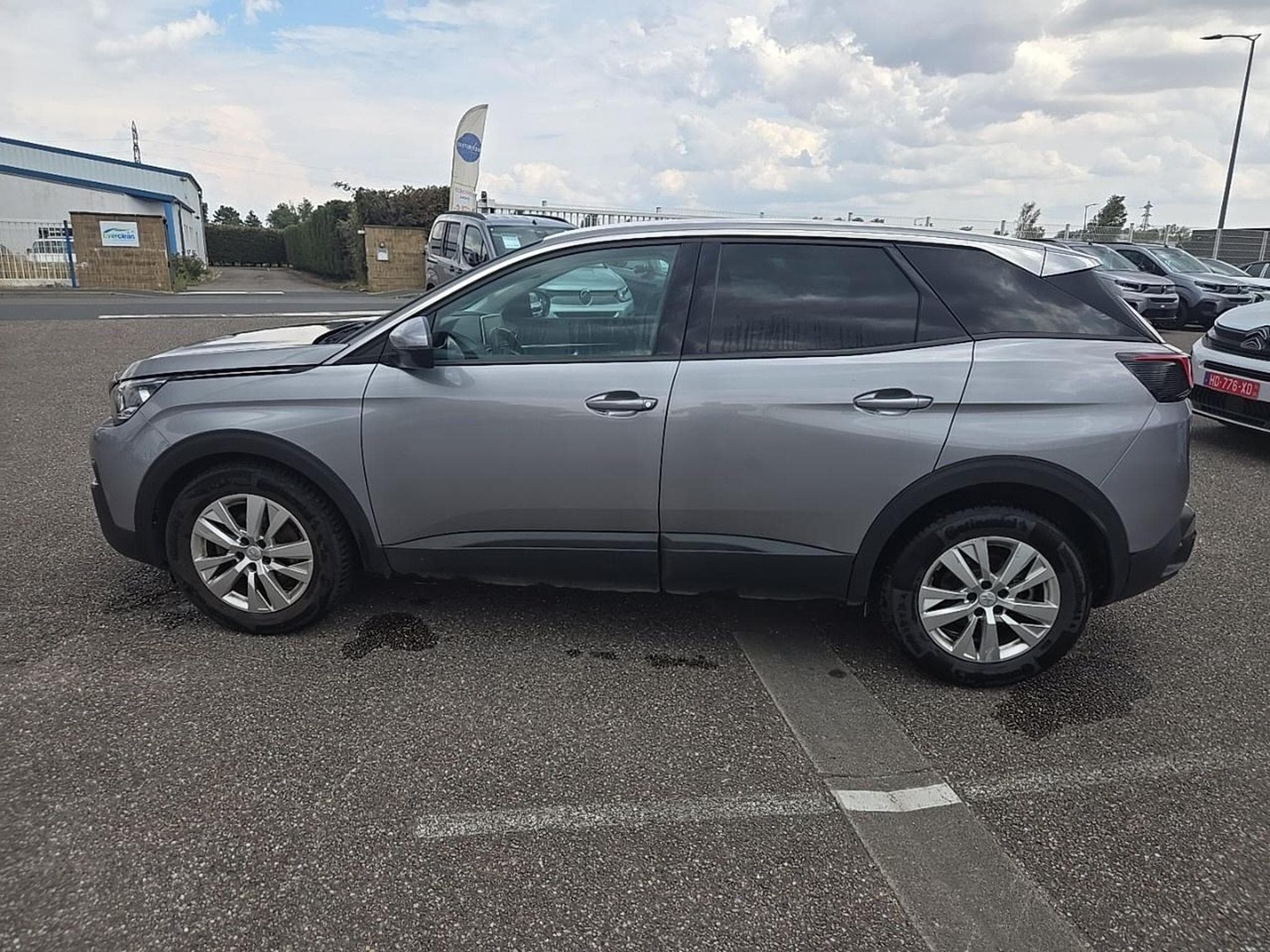 Peugeot 3008 1.5 BLUEHDI 130 ACTIVE EAT8 (2018) - Photo 8