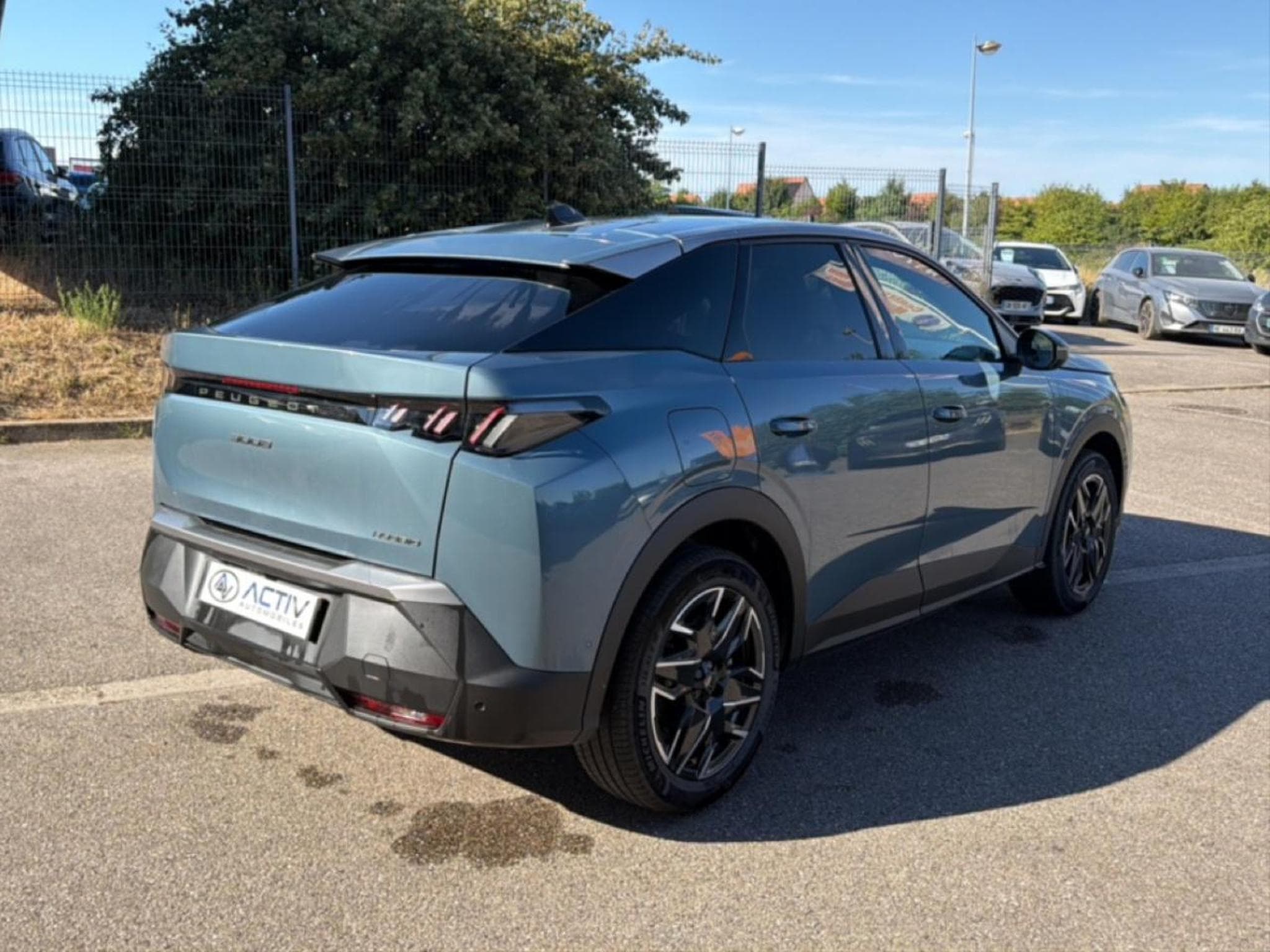 Peugeot 3008 1.2 HYBRID 145 ALLURE E-DCS6 (2025) - Photo 5