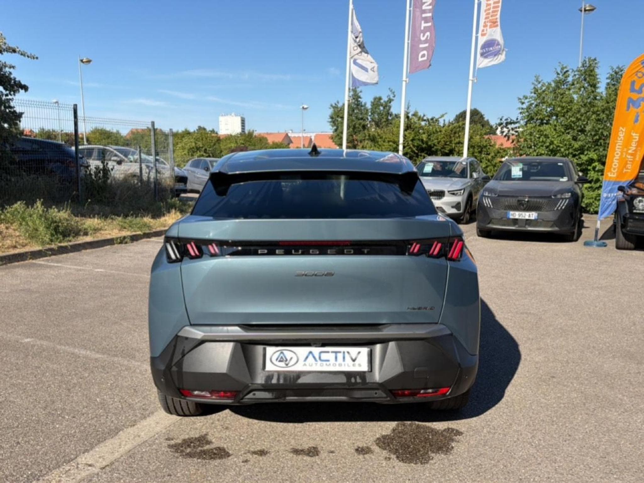 Peugeot 3008 1.2 HYBRID 145 ALLURE E-DCS6 (2025) - Photo 6