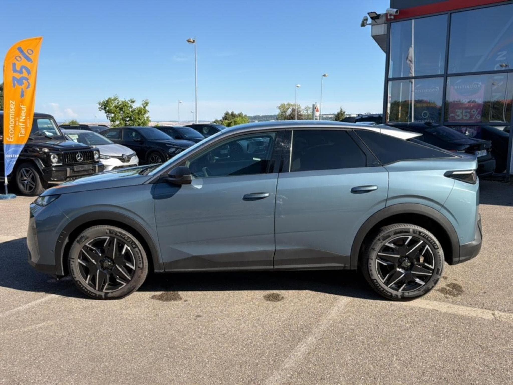Peugeot 3008 1.2 HYBRID 145 ALLURE E-DCS6 (2025) - Photo 8