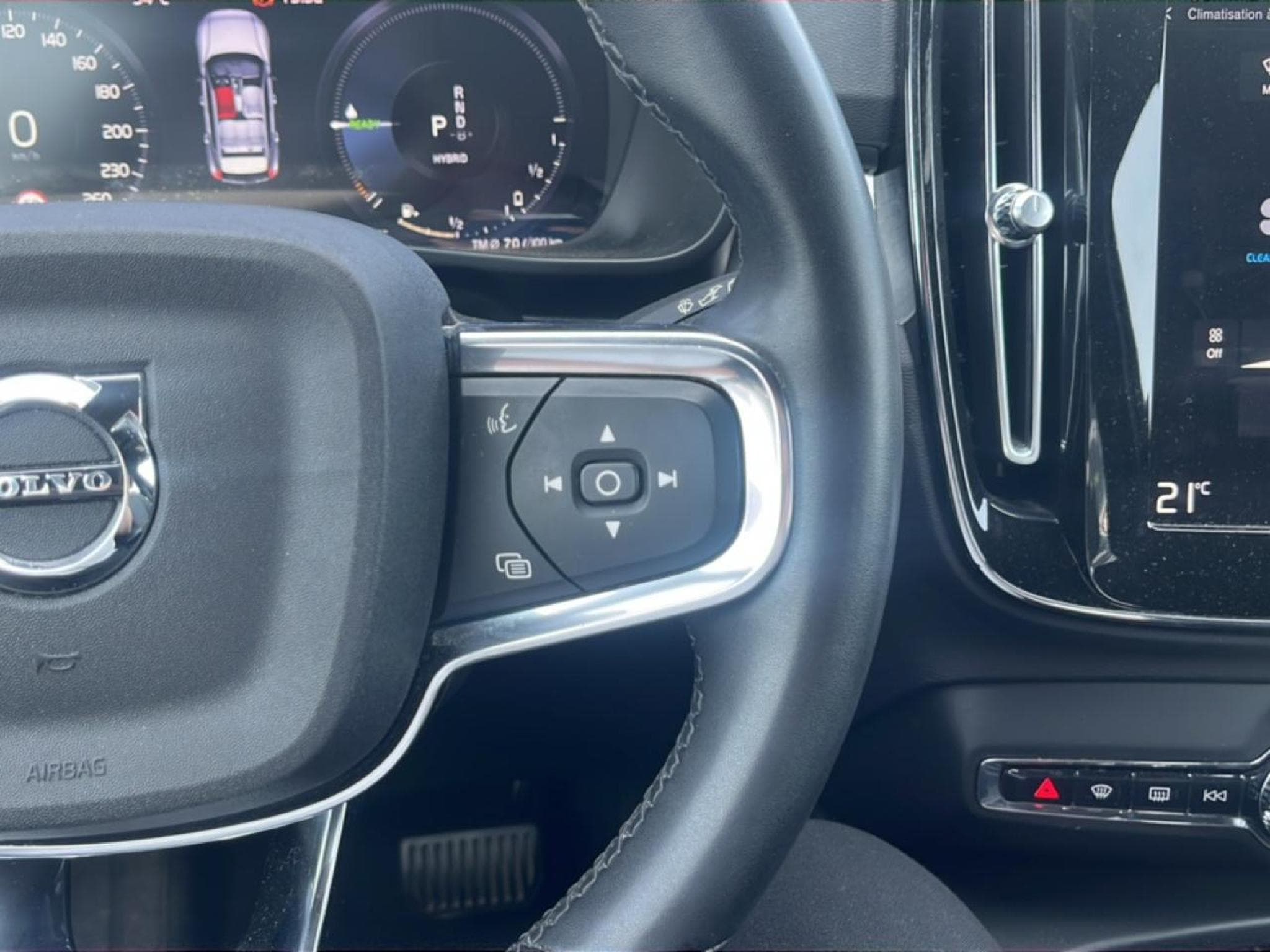 Volvo XC40 1.5 211 START (2022) - Photo 14