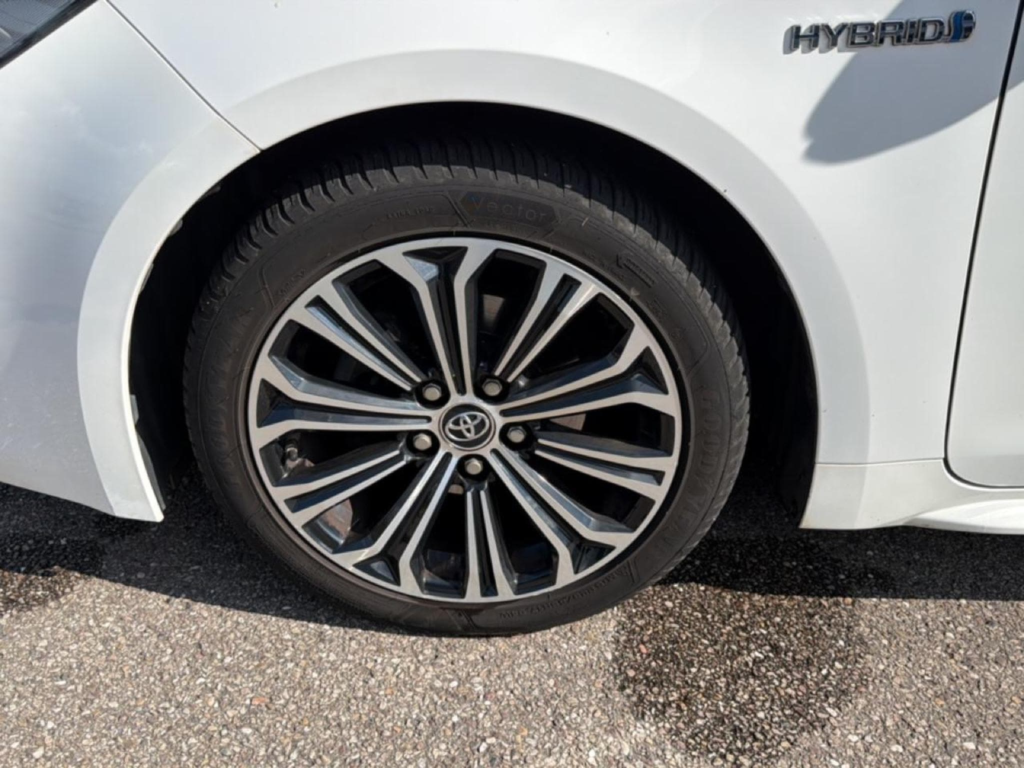 Toyota COROLLA TOURING SPT 122H DYNAMIC (2019) - Photo 9