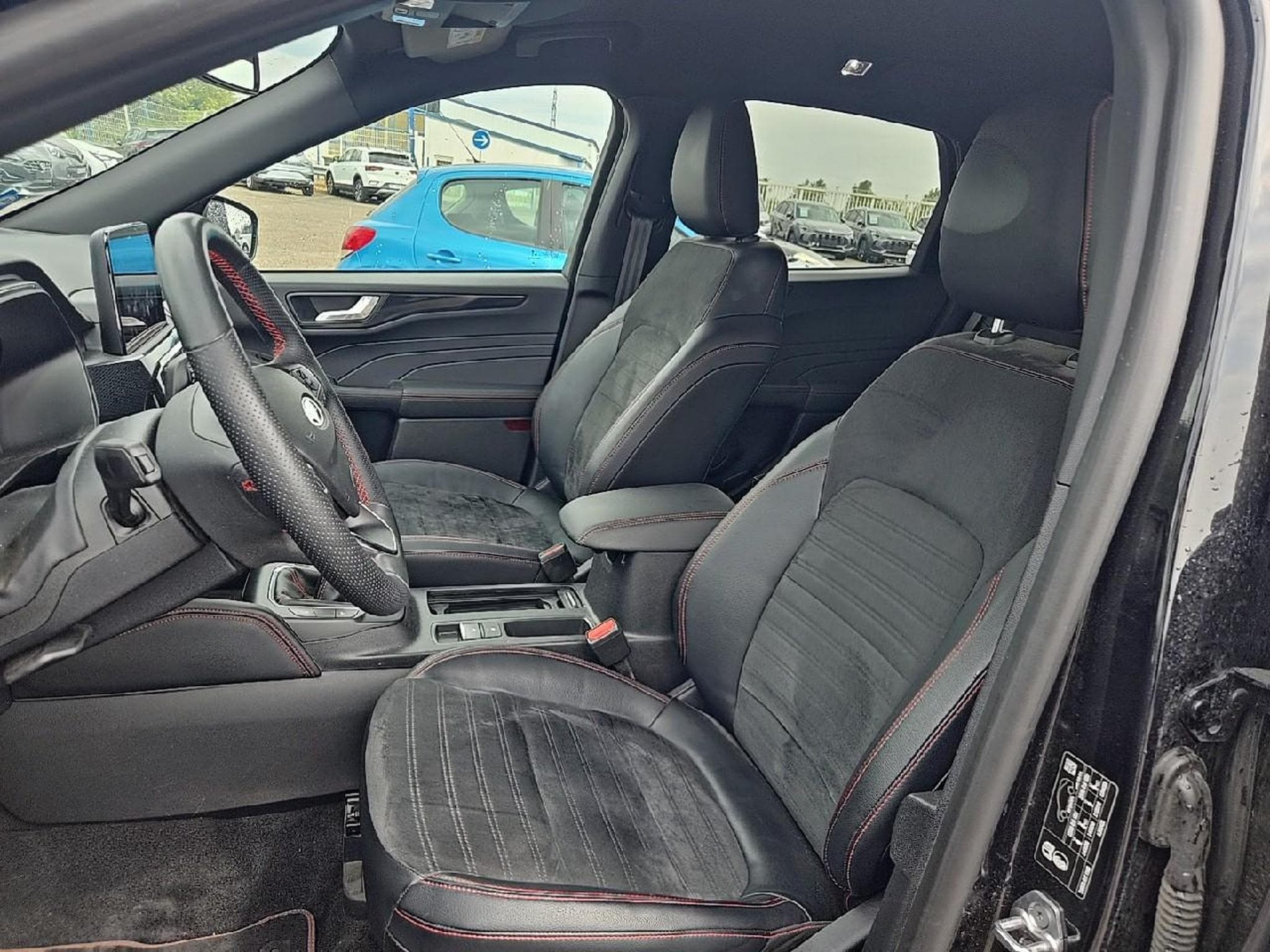 Ford Kuga 2.0 ECOBLUE 150 MHEV ST-LINE (2022) - Photo 14