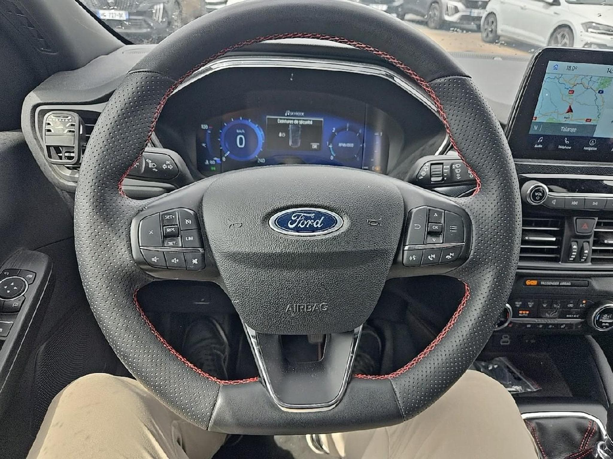 Ford Kuga 2.0 ECOBLUE 150 MHEV ST-LINE (2022) - Photo 15