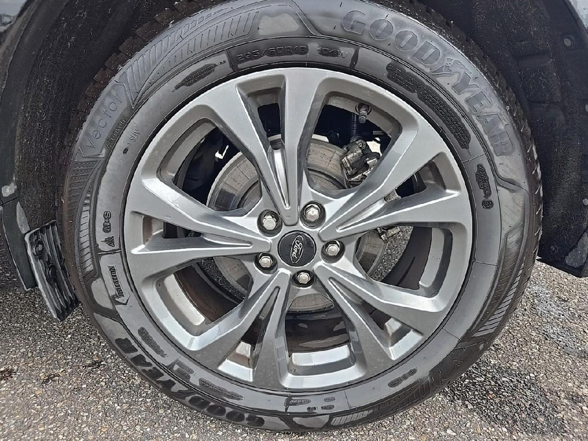 Ford Kuga 2.0 ECOBLUE 150 MHEV ST-LINE (2022) - Photo 9