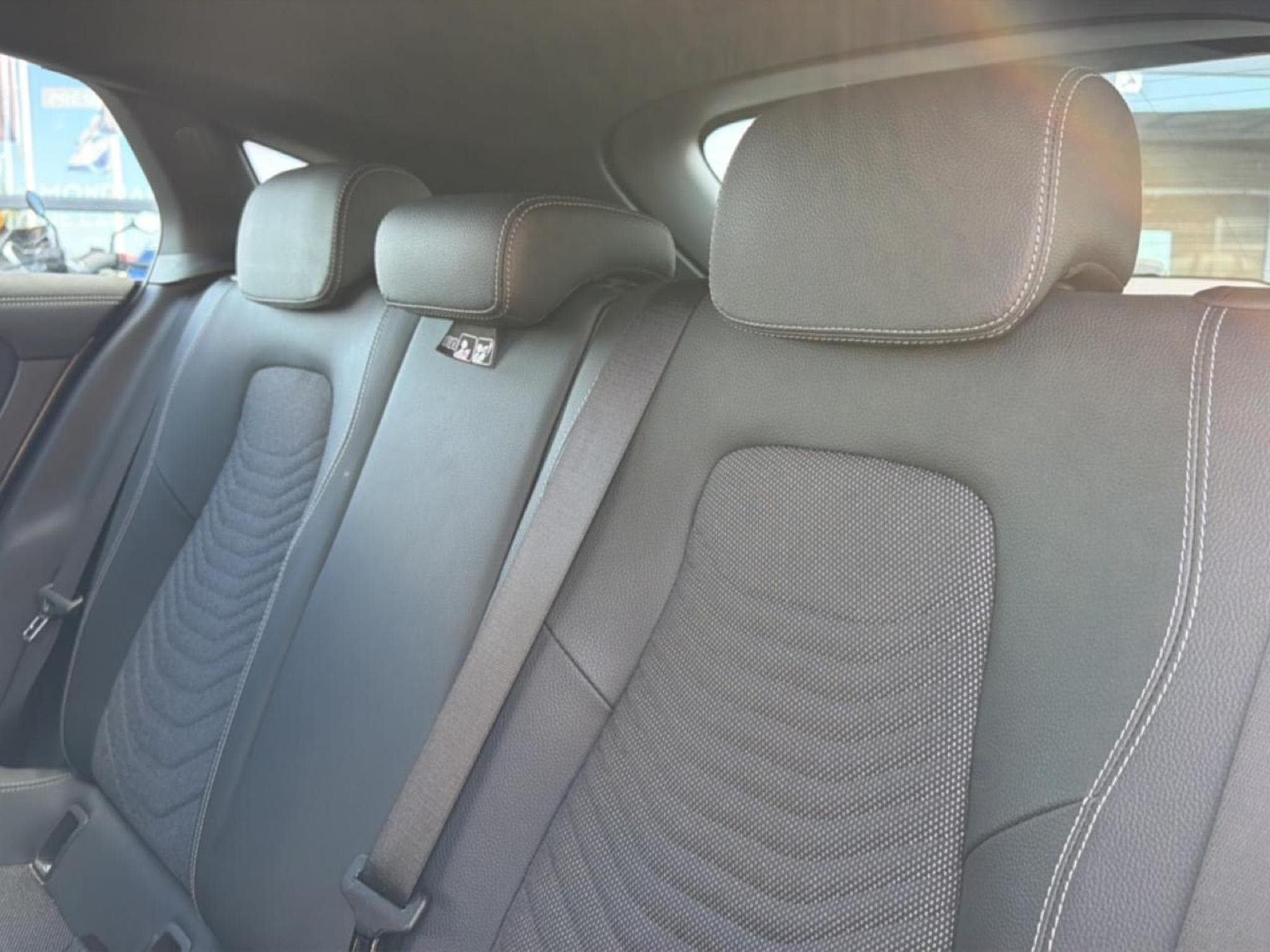 Mercedes CLA SHOOTING BRAKE 180 136 BUSINESS LINE 7G-DCT (2023) - Photo 12