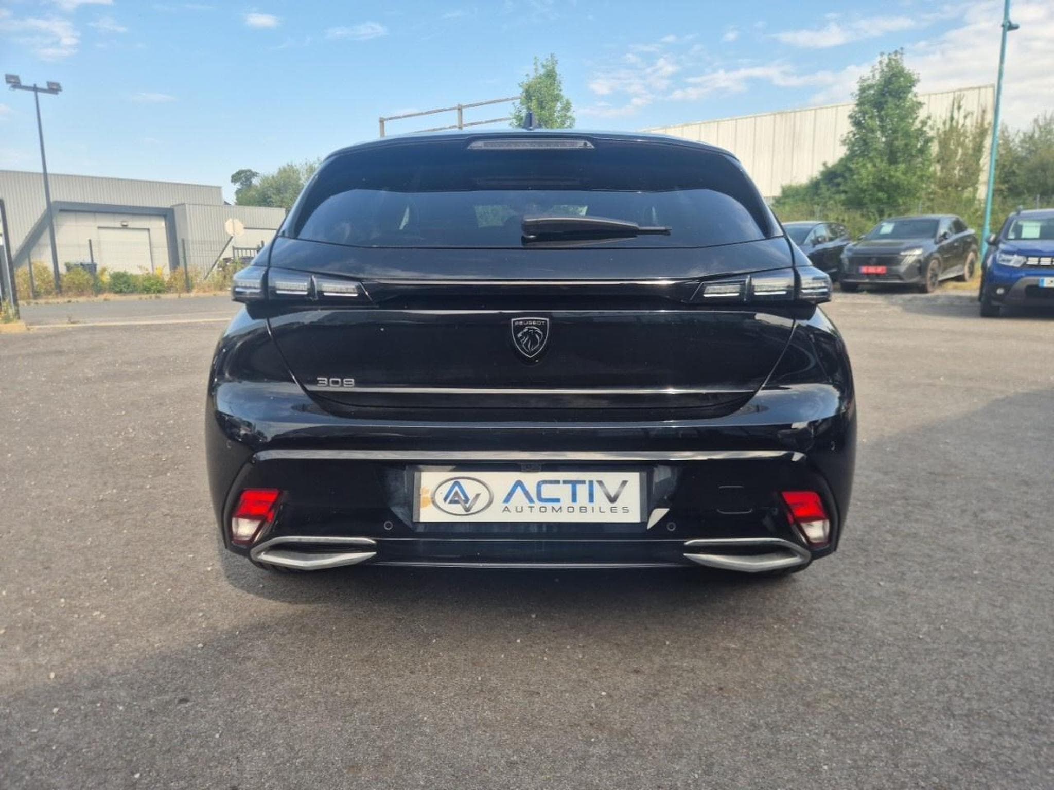 Peugeot 308 1.5 BLUEHDI 130 ALLURE EAT8 (2025) - Photo 6