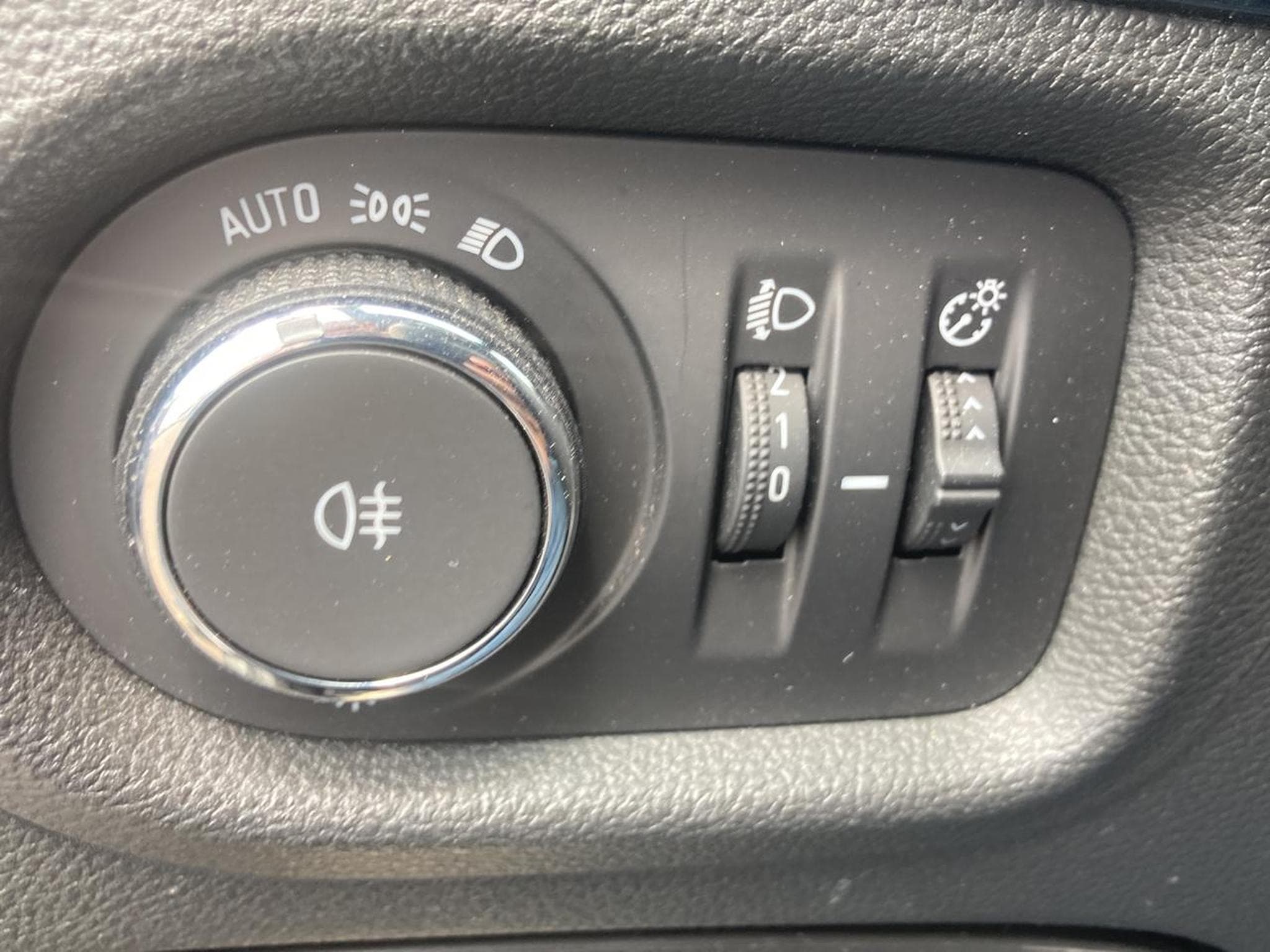 Opel ASTRA 1.5 D 122 ELEGANCE (2020) - Photo 13