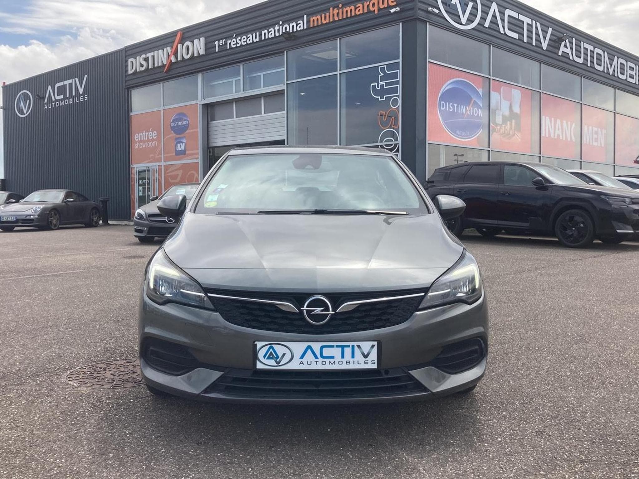 Opel ASTRA 1.5 D 122 ELEGANCE (2020) - Photo 2