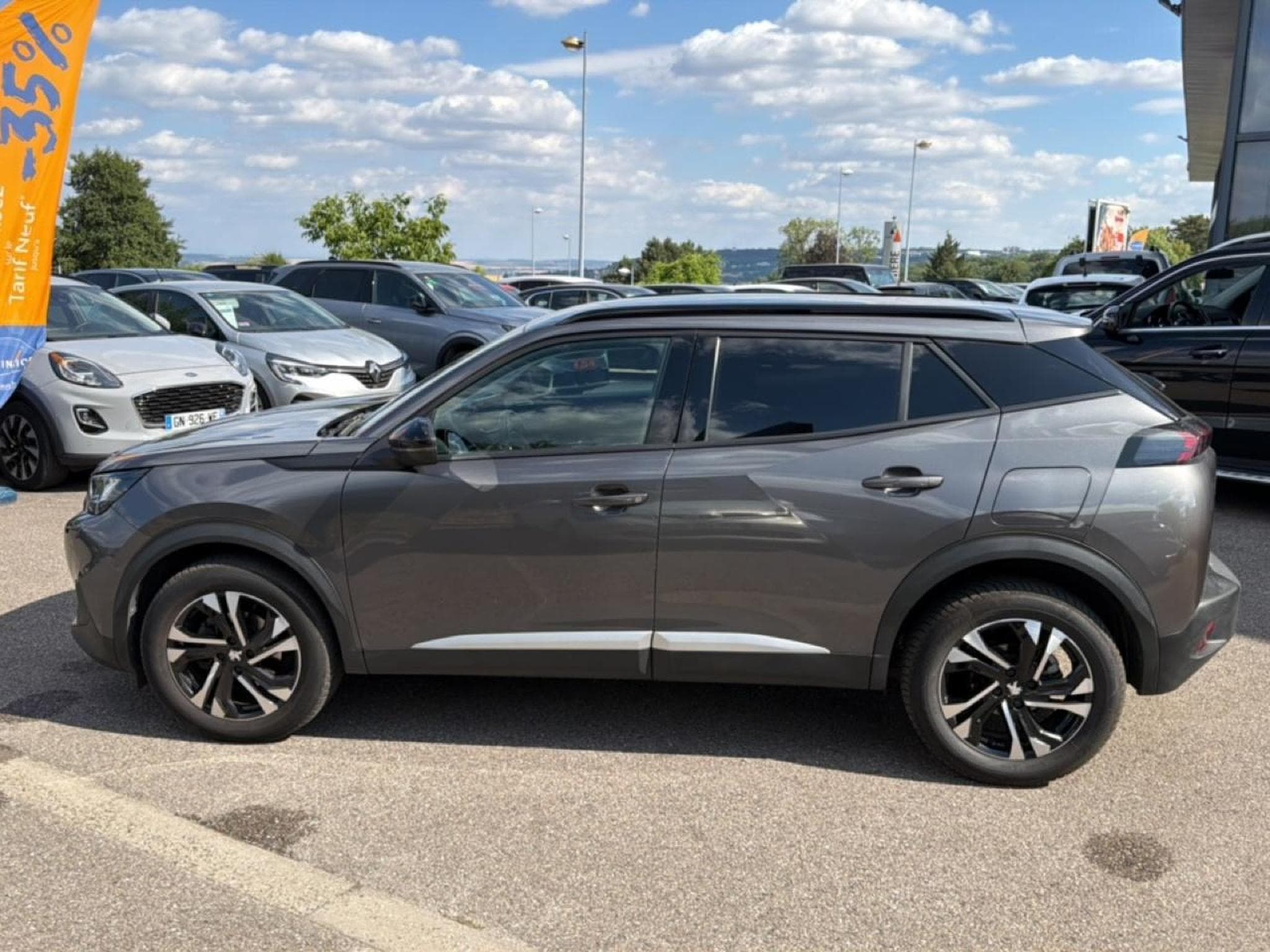 Peugeot 2008 1.5 BLUEHDI 110 S&S ALLURE PACK (2022) - Photo 8