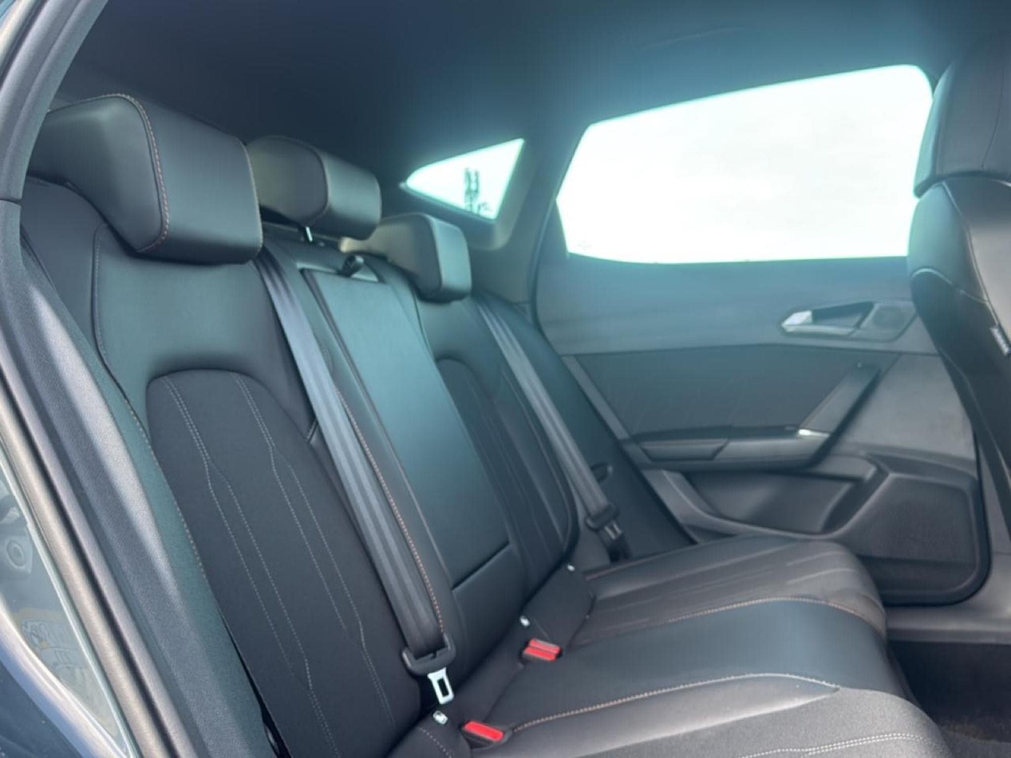 Cupra FORMENTOR 1.5 ETSI HYBRID 150 V DSG7 (2026) - Photo 15