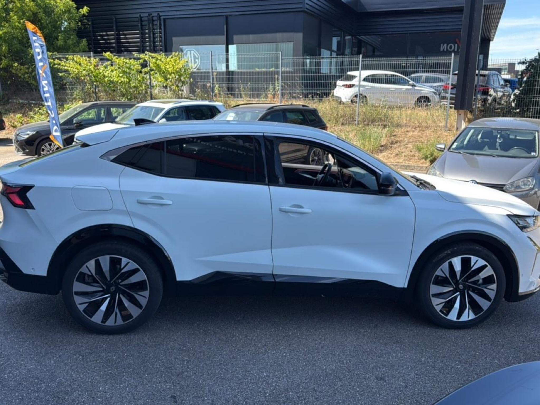 Renault RAFALE 1.2 E-TECH FULL HYBRID 200 TECHNO (2025) - Photo 4