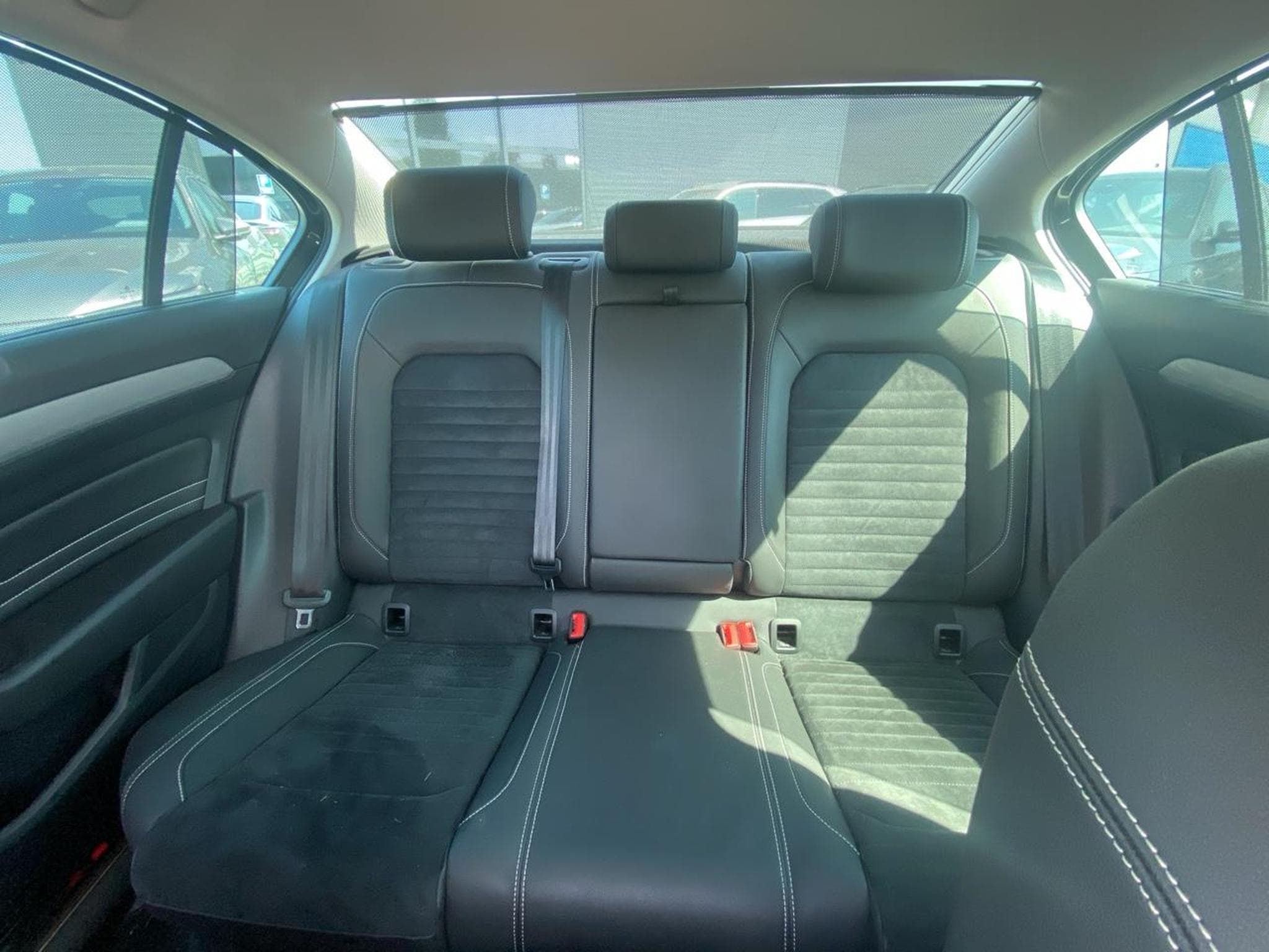 VW PASSAT 1.4 TSI 218 HYBRIDE RECHARGEABLE GTE DSG6 (2020) - Photo 14