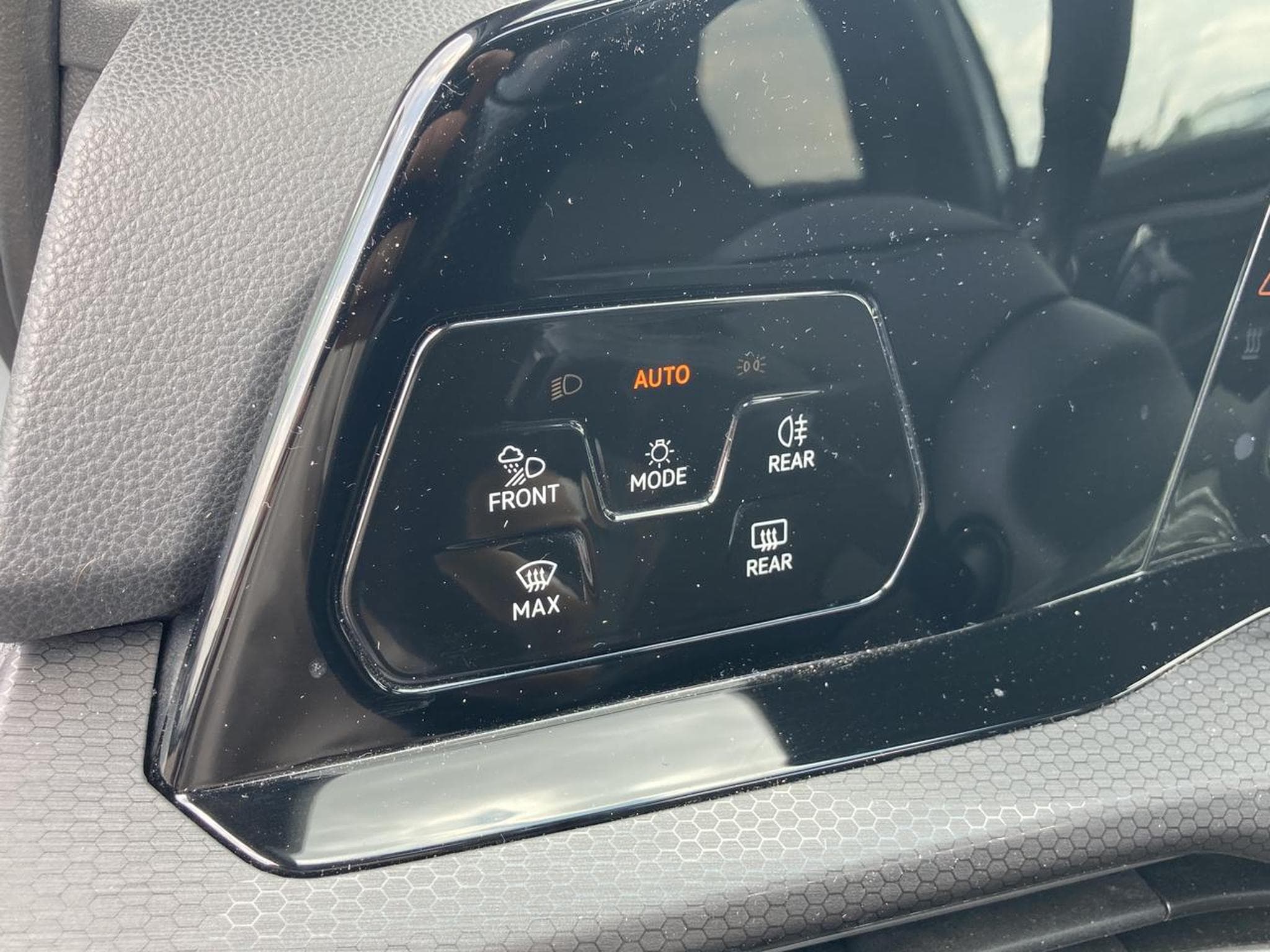 VW GOLF VIII 2.0 TDI 200 GTD DSG7 (2021) - Photo 13