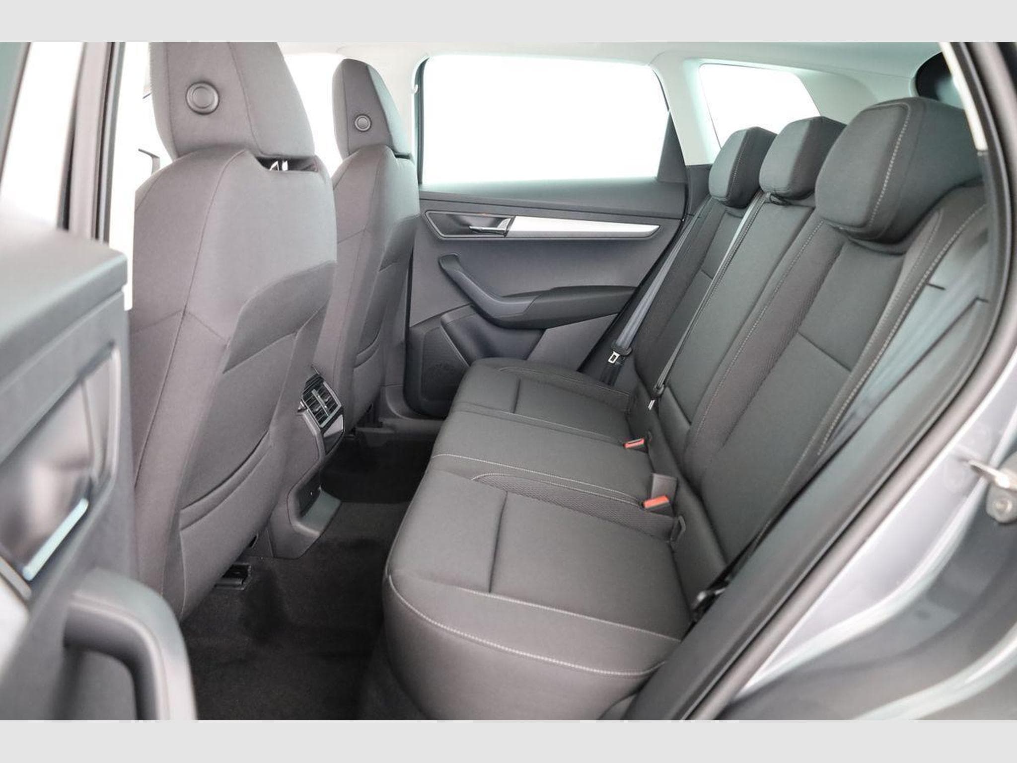 Skoda Karoq Selection 4x4 (2026) - Photo 11
