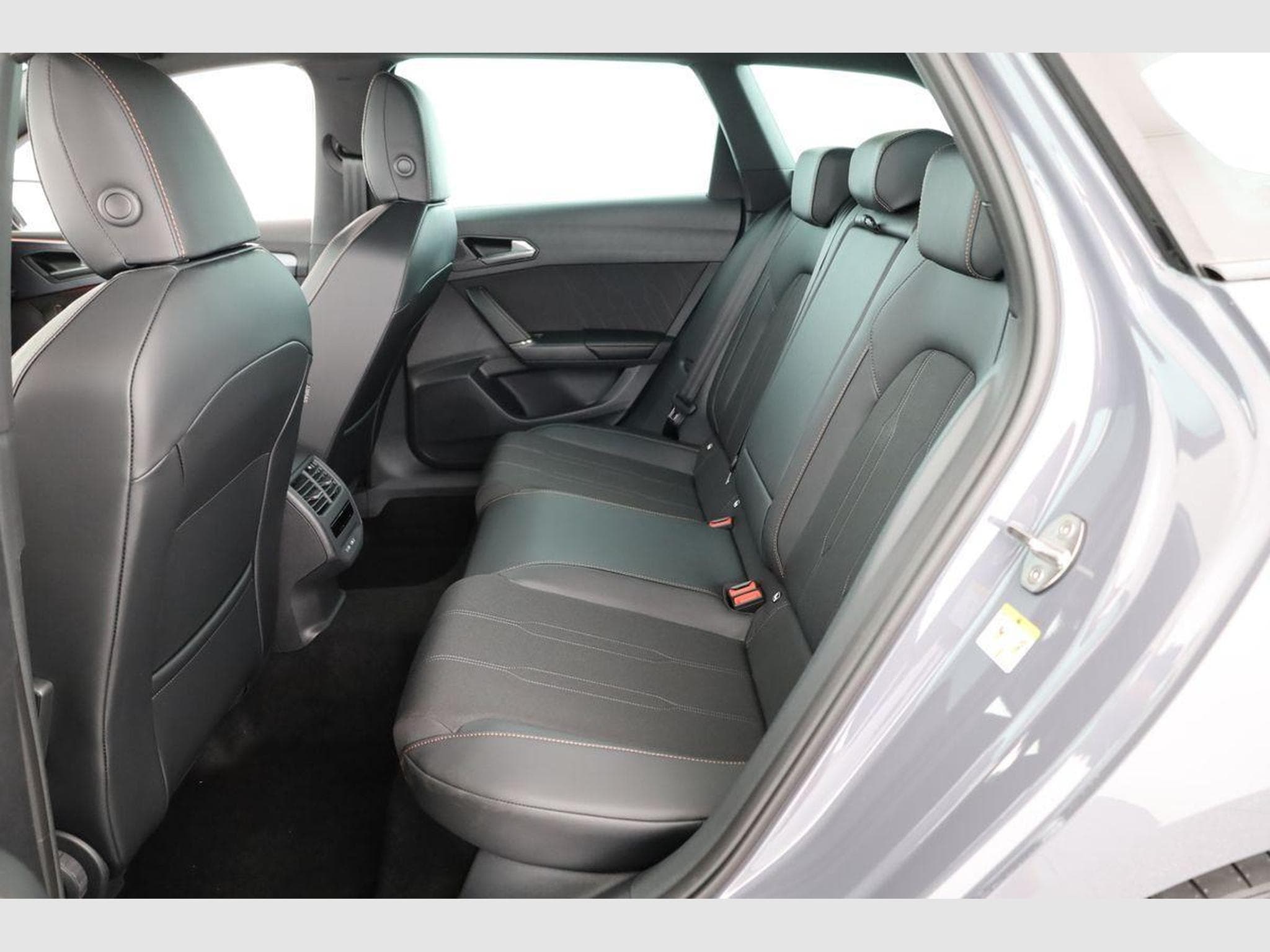 Cupra Leon 2.0 TSI 150 kW 4Drive (2026) - Photo 10