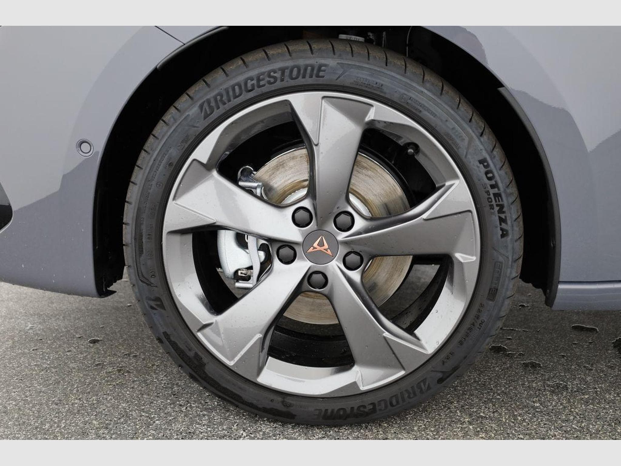 Cupra Leon 2.0 TSI 150 kW 4Drive (2026) - Photo 15